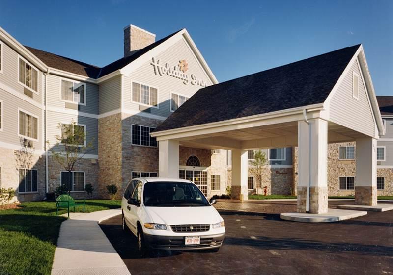 Holiday Inn Hotel & Suites Milwaukee Airport
