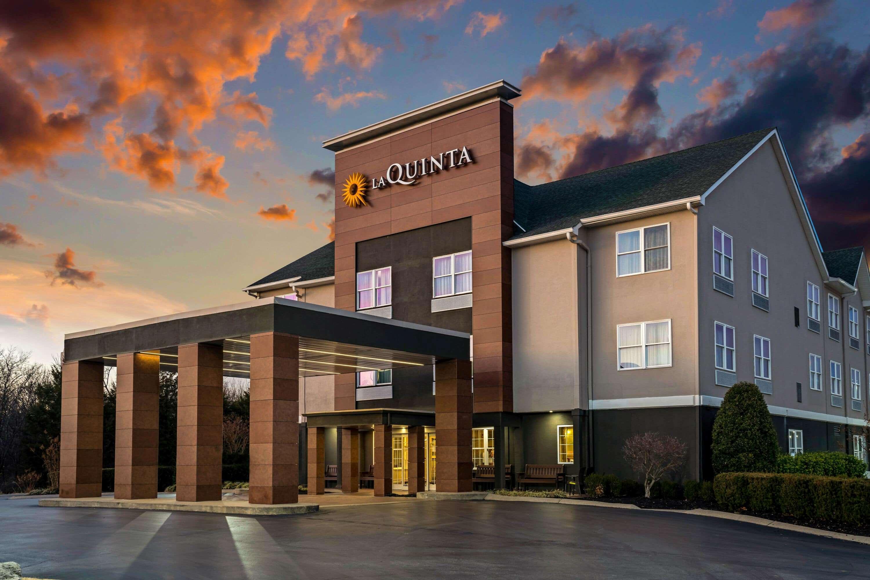 La Quinta Inn & Suites by Wyndham Lebanon — photo 4