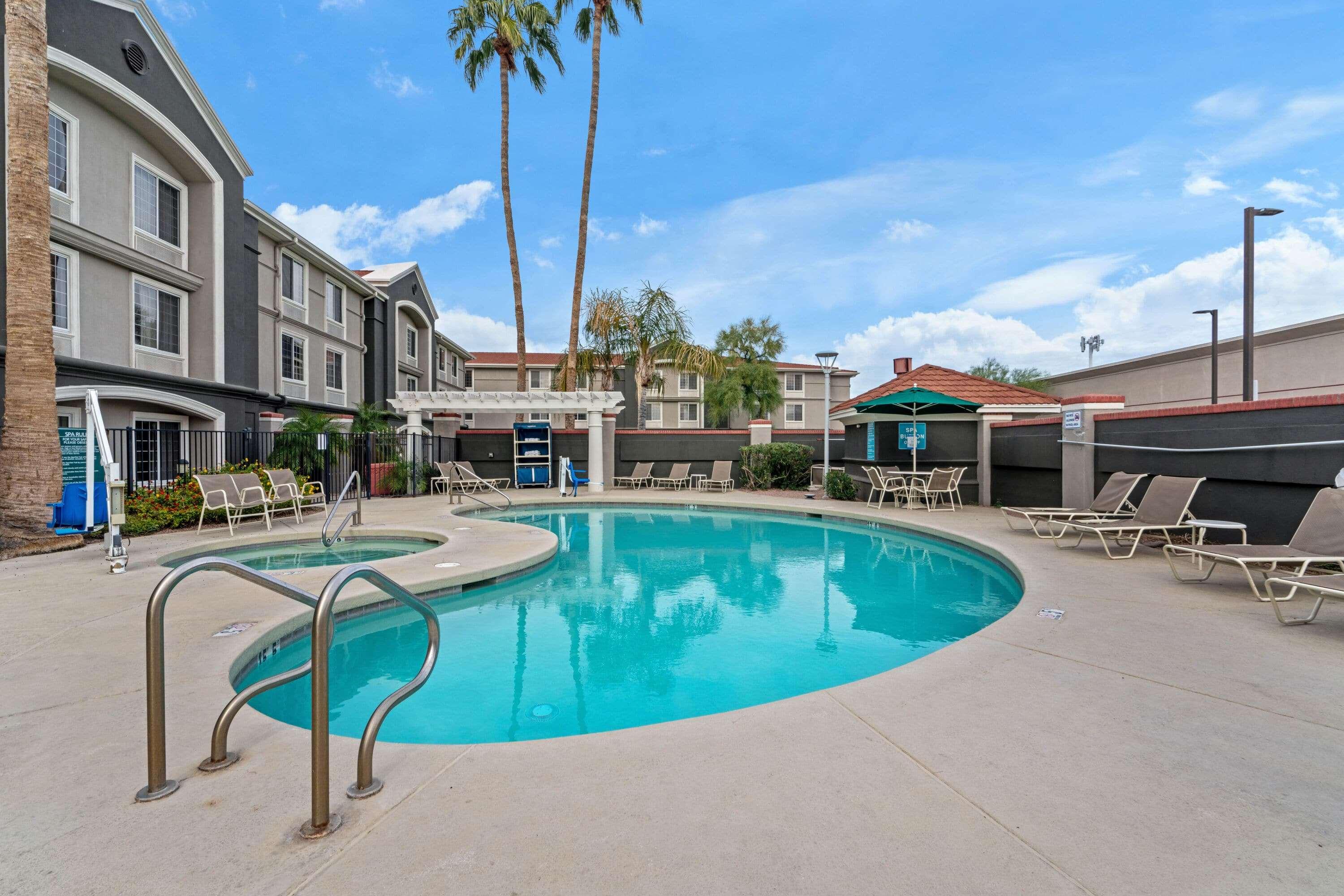 La Quinta Inn & Suites Phoenix Scottsdale — photo 4