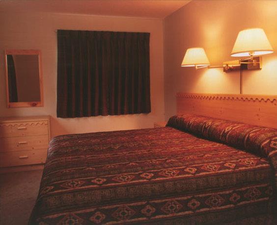Banff Boundary Lodge — photo 5