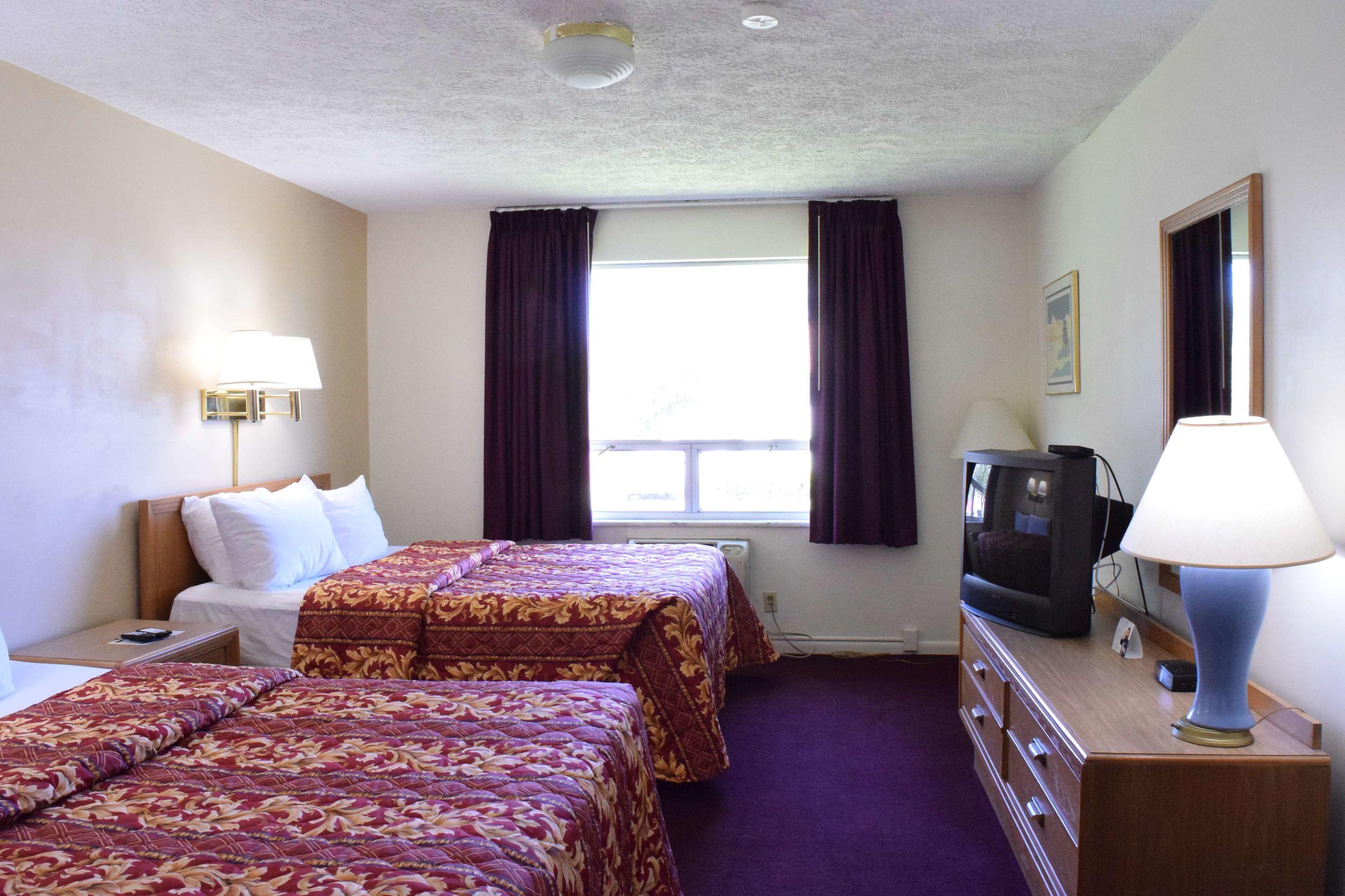 Knights Inn Oswego East — photo 3
