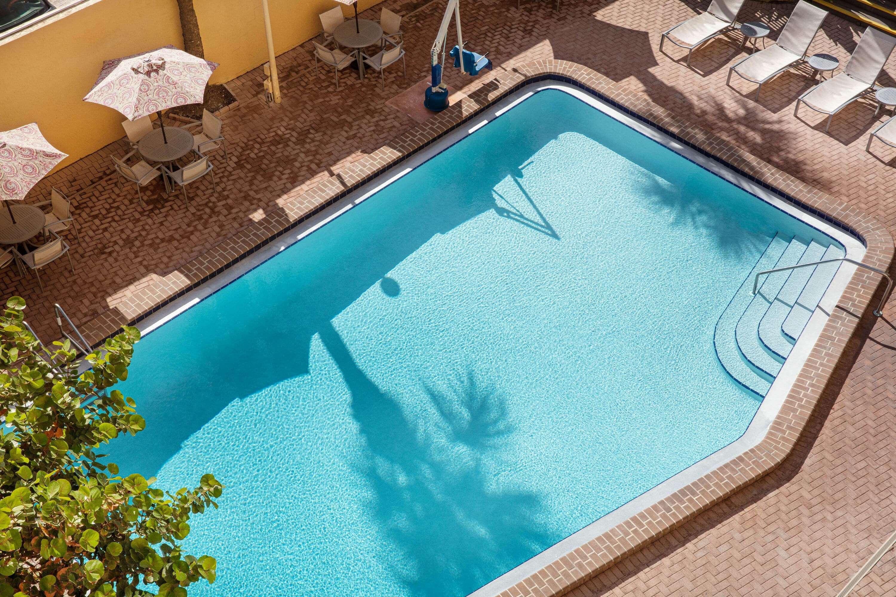 La Quinta Inn & Suites Cocoa Beach Oceanfront — photo 4