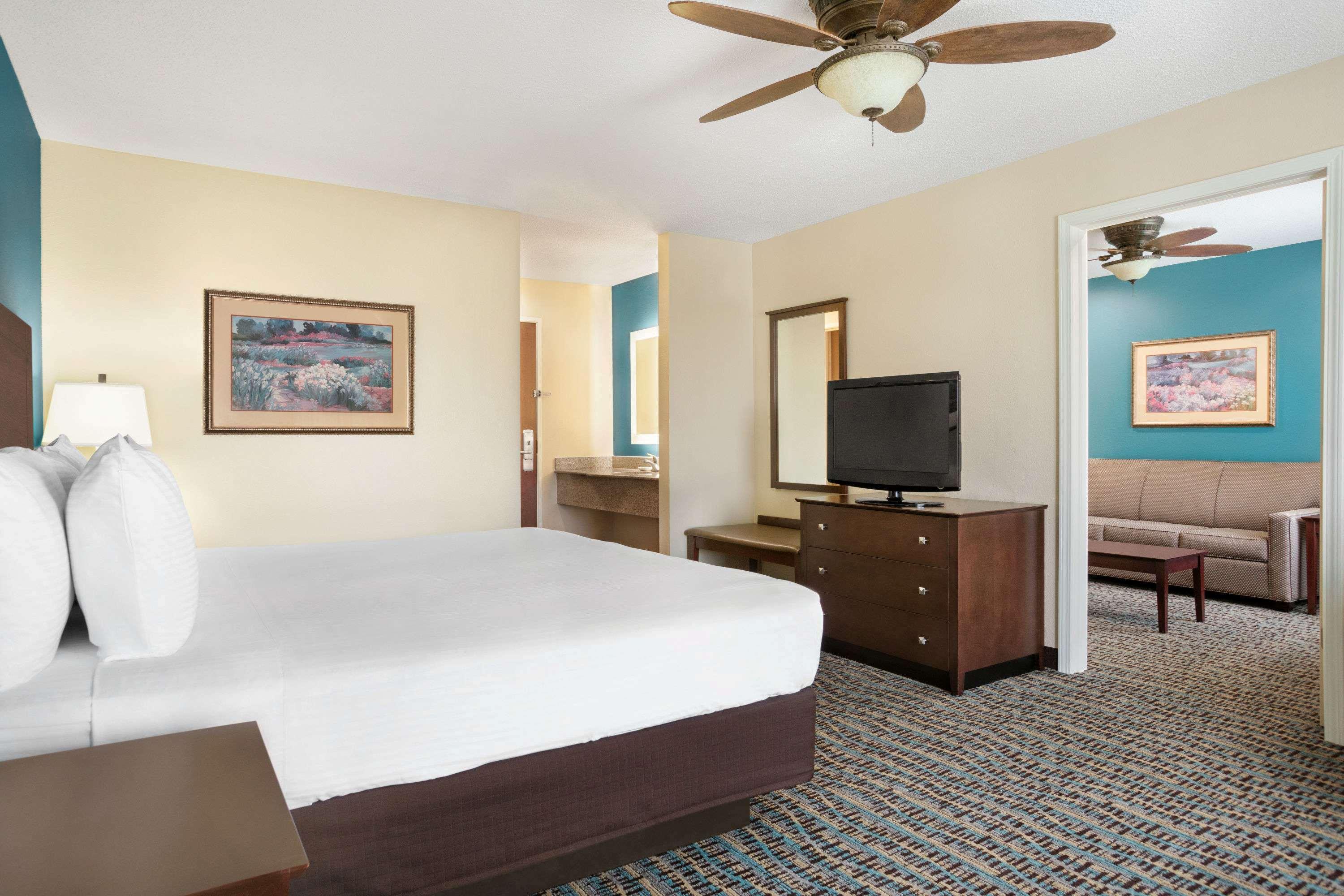 Baymont Inn and Suites Evansville East — photo 5