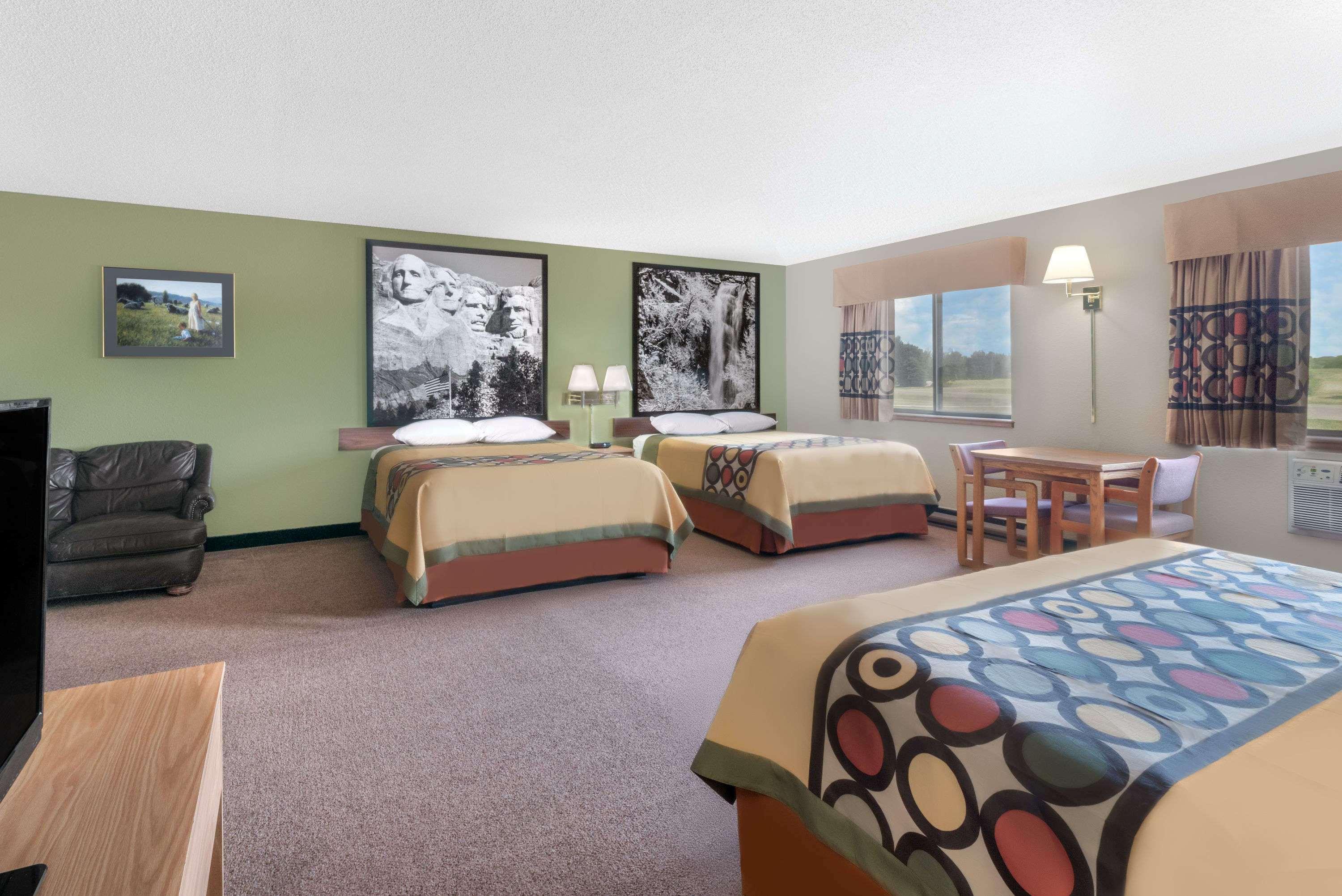 Super 8 by Wyndham Winner SD — photo 4