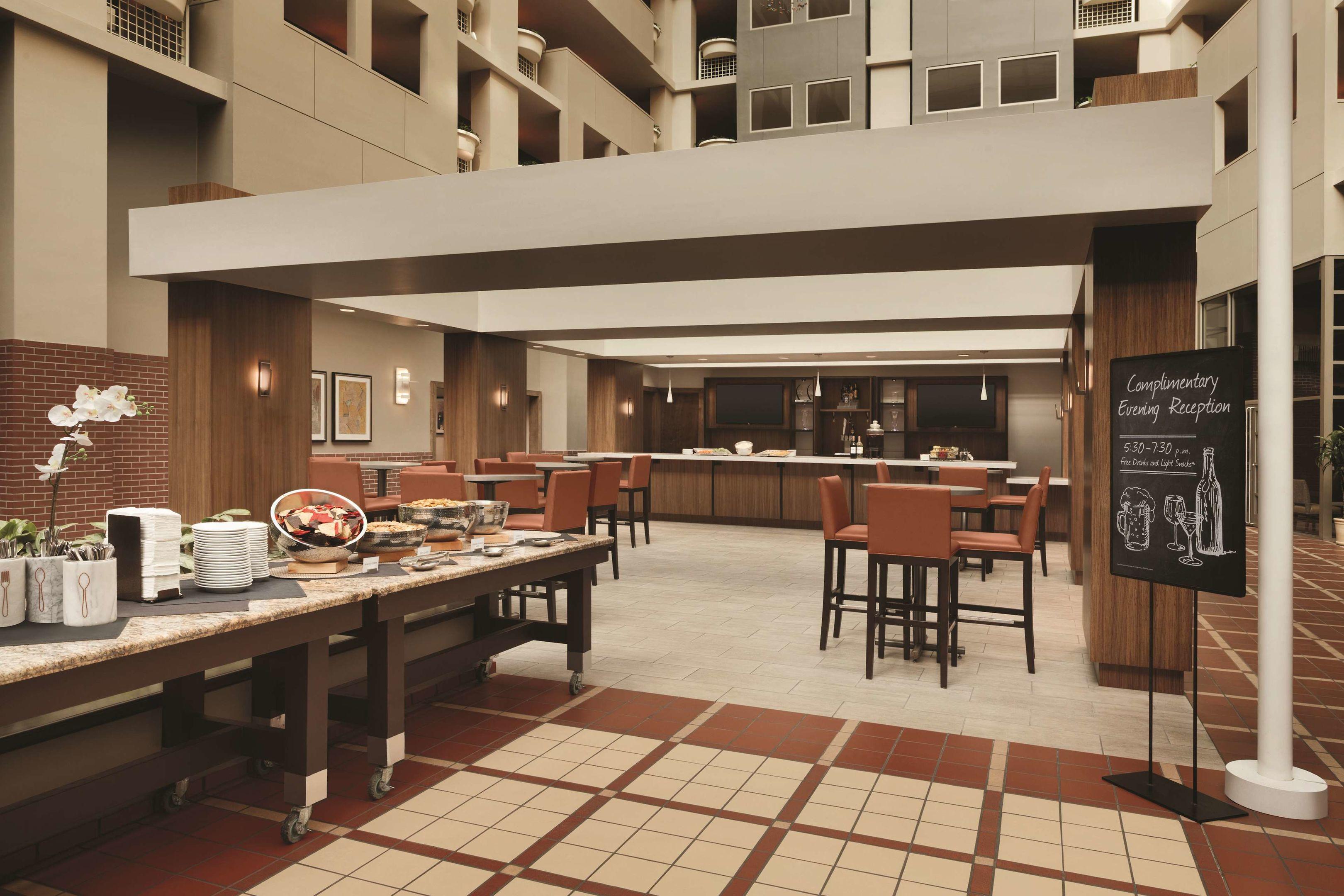 Embassy Suites Atlanta - at Centennial Olympic Park — photo 4