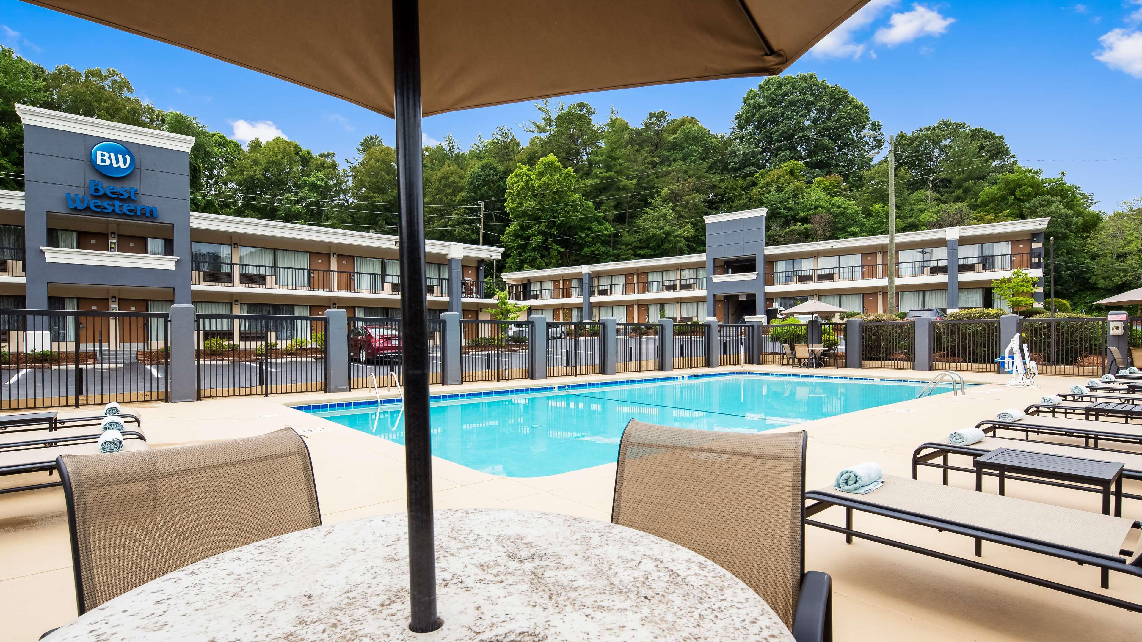 Best Western Asheville Tunnel Road — photo 5