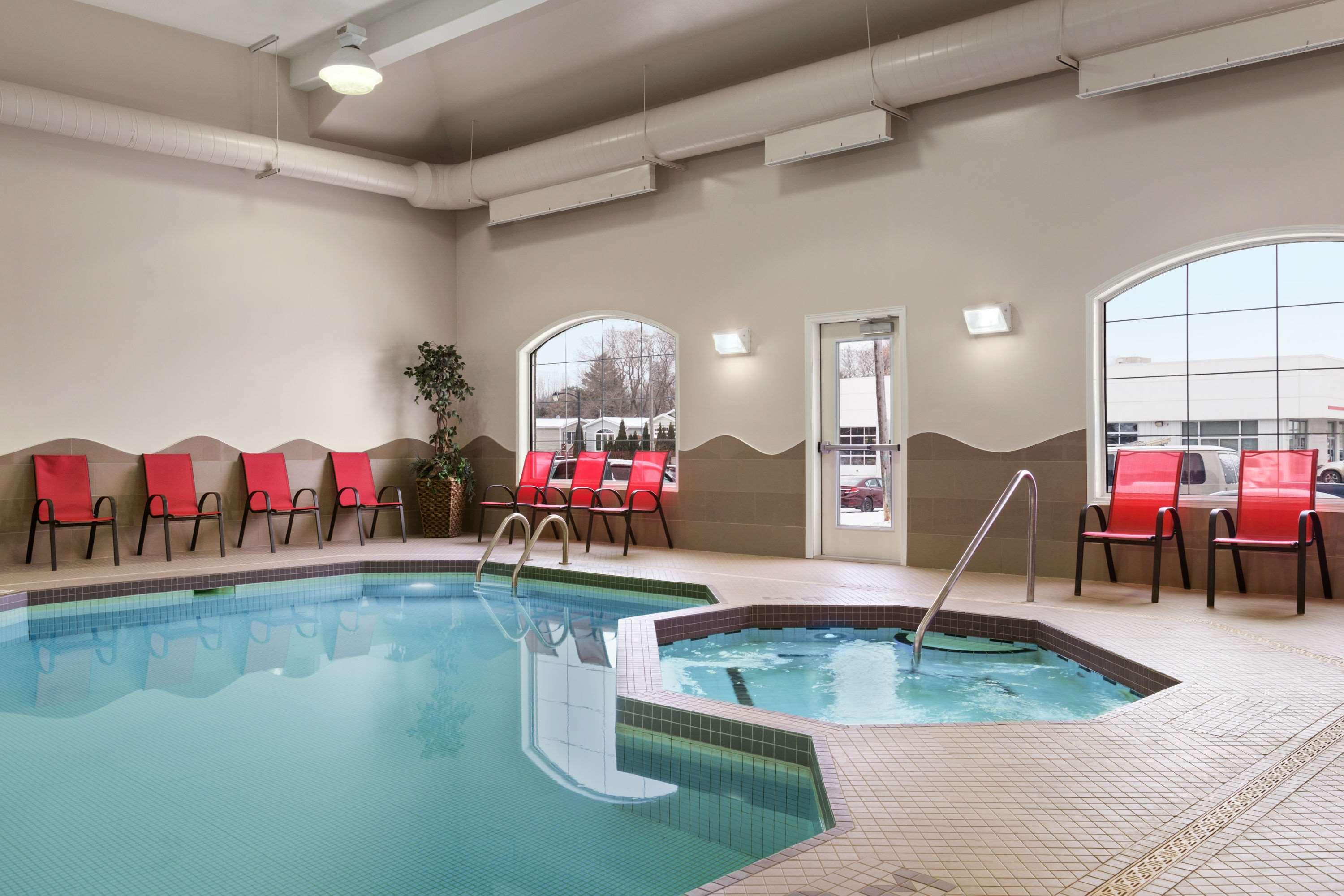 Days Inn & Suites Brandon — photo 4