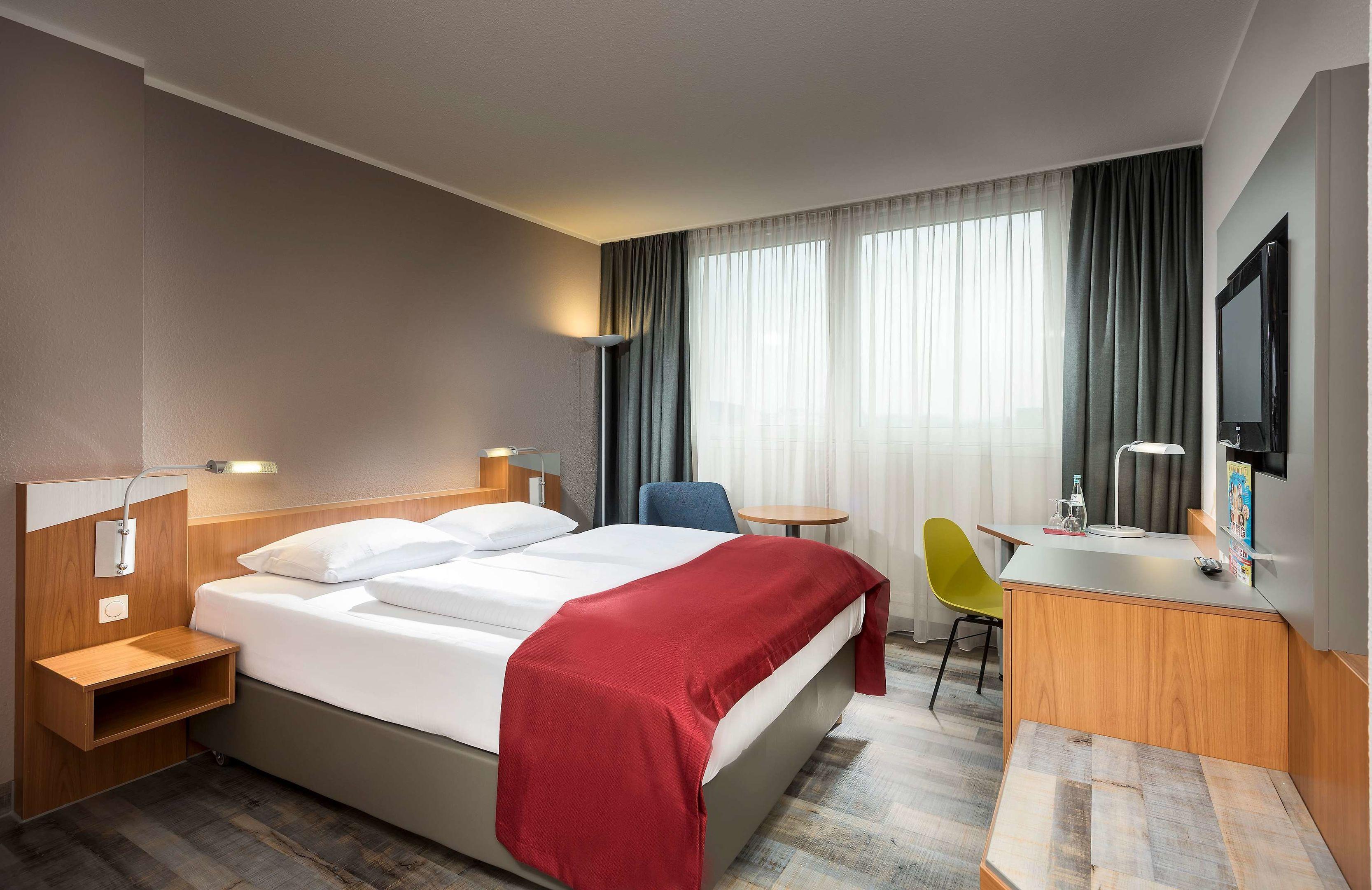 Ramada by Wyndham Hannover — photo 3