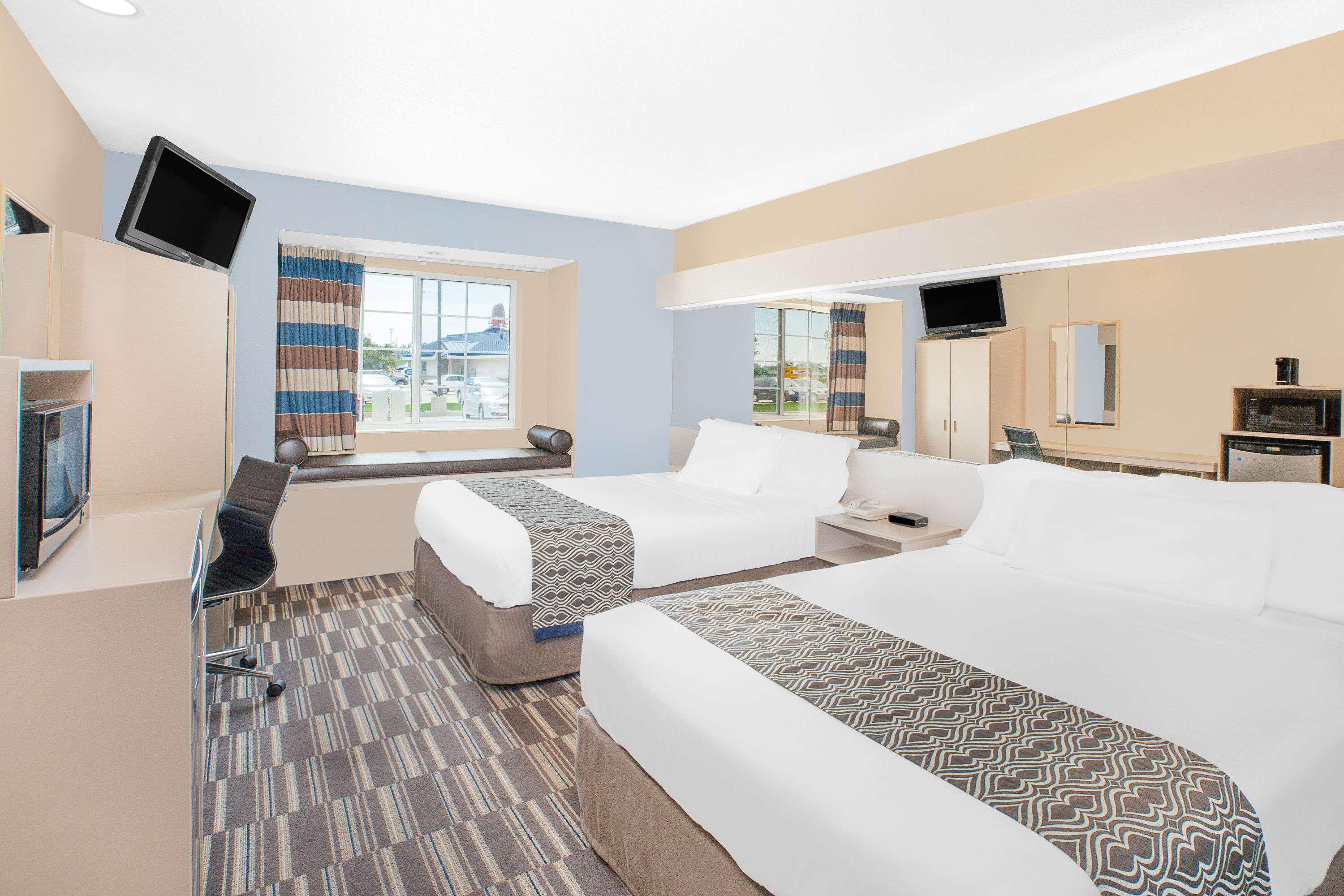 Microtel Inn & Suites by Wyndham Clear Lake — photo 4