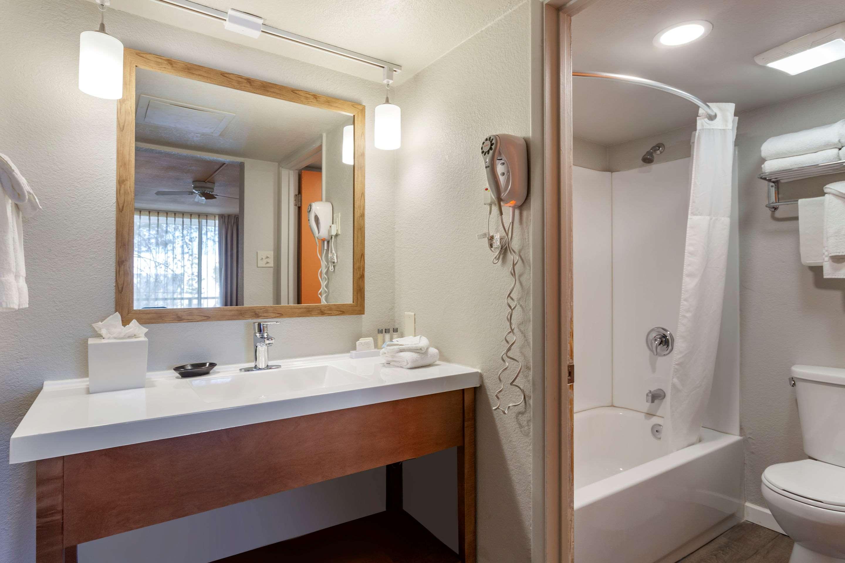 Papago Inn, Ascend Hotel Collection — photo 5