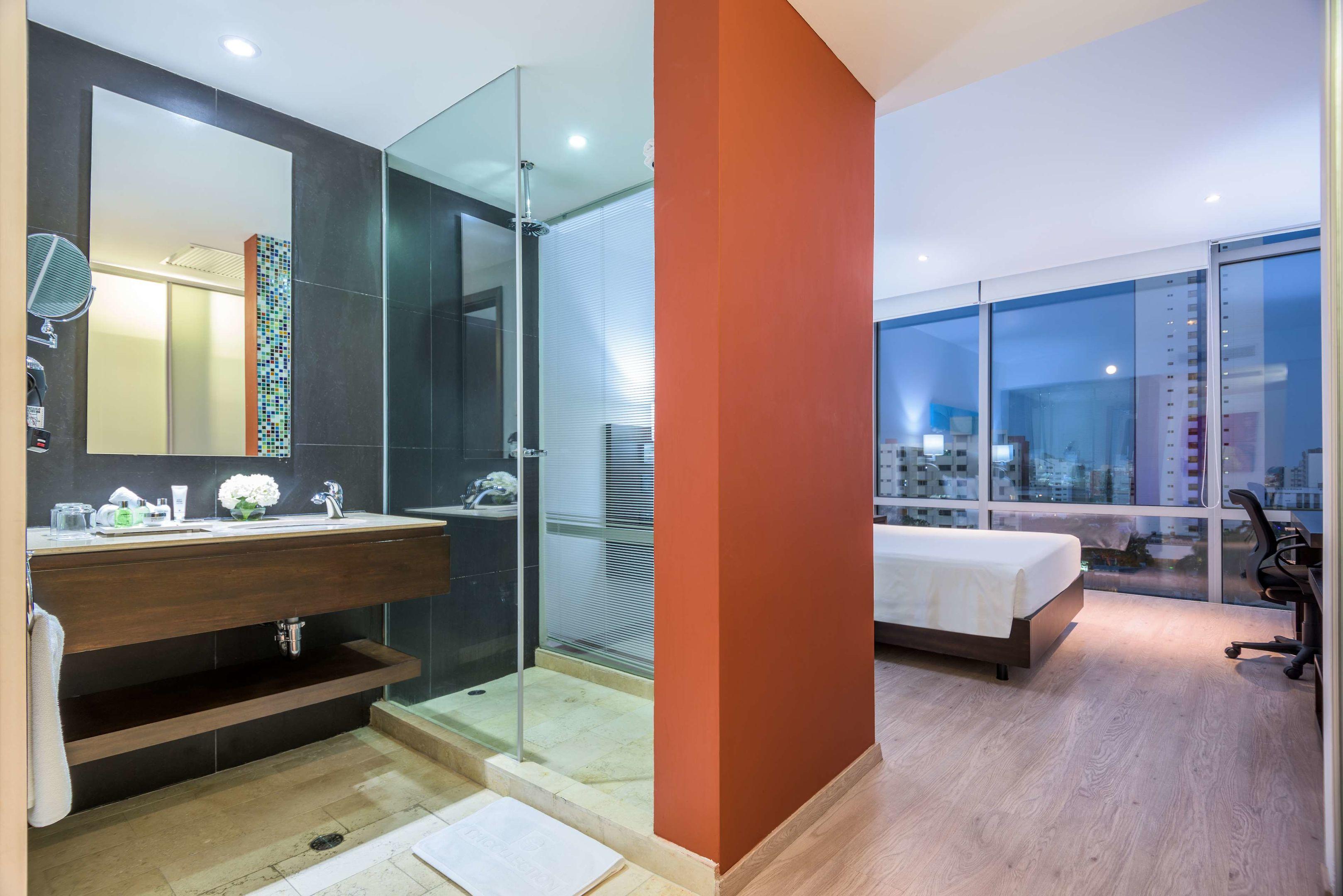 NH Collection Barranquilla Smartsuites Royal — photo 5