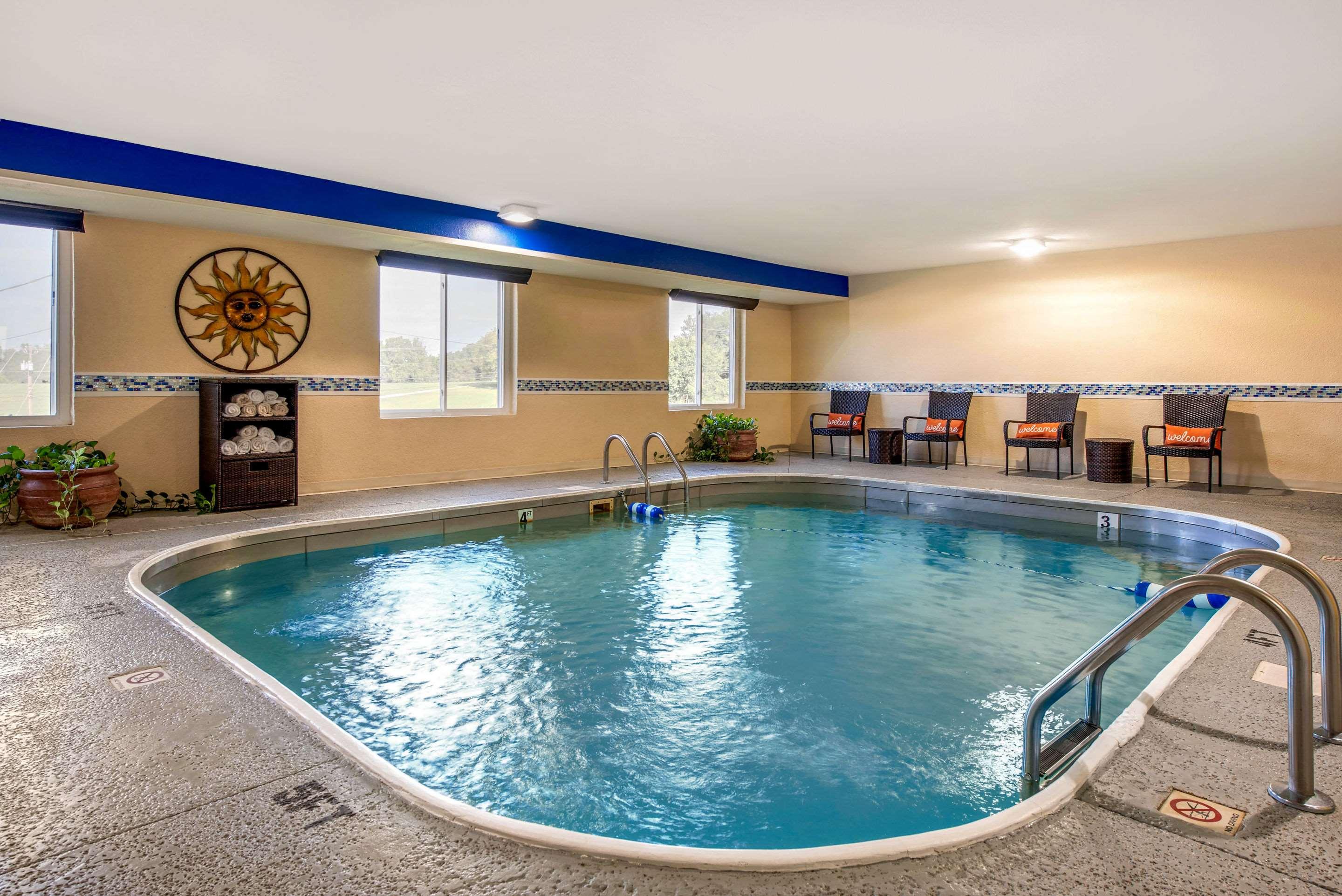 Quality Inn & Suites — photo 4