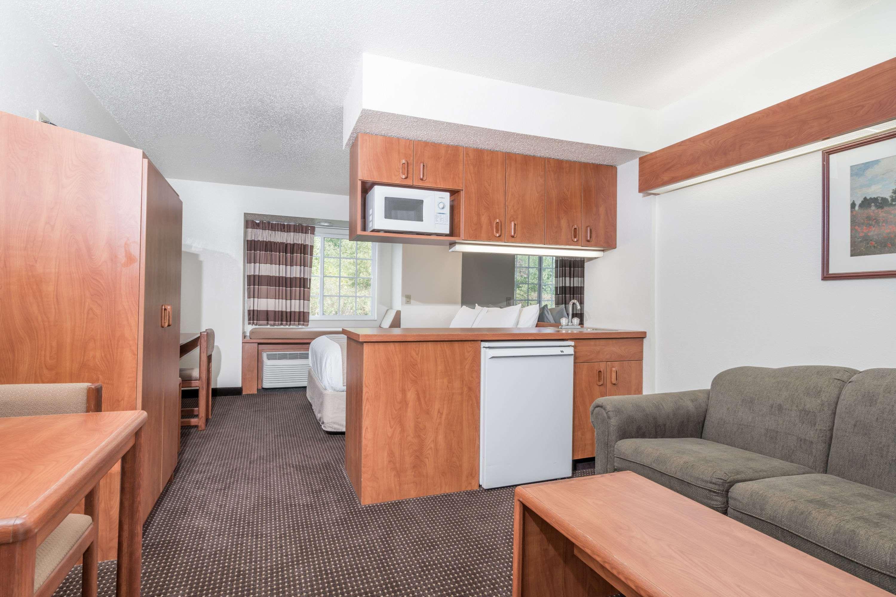 Microtel Inn & Suites by Wyndham Rice Lake — photo 5
