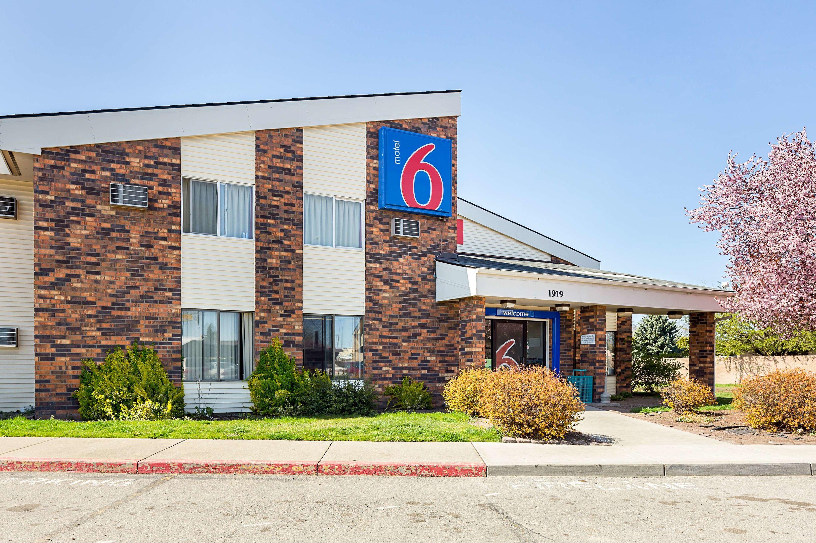 Motel 6 Spokane East — photo 4
