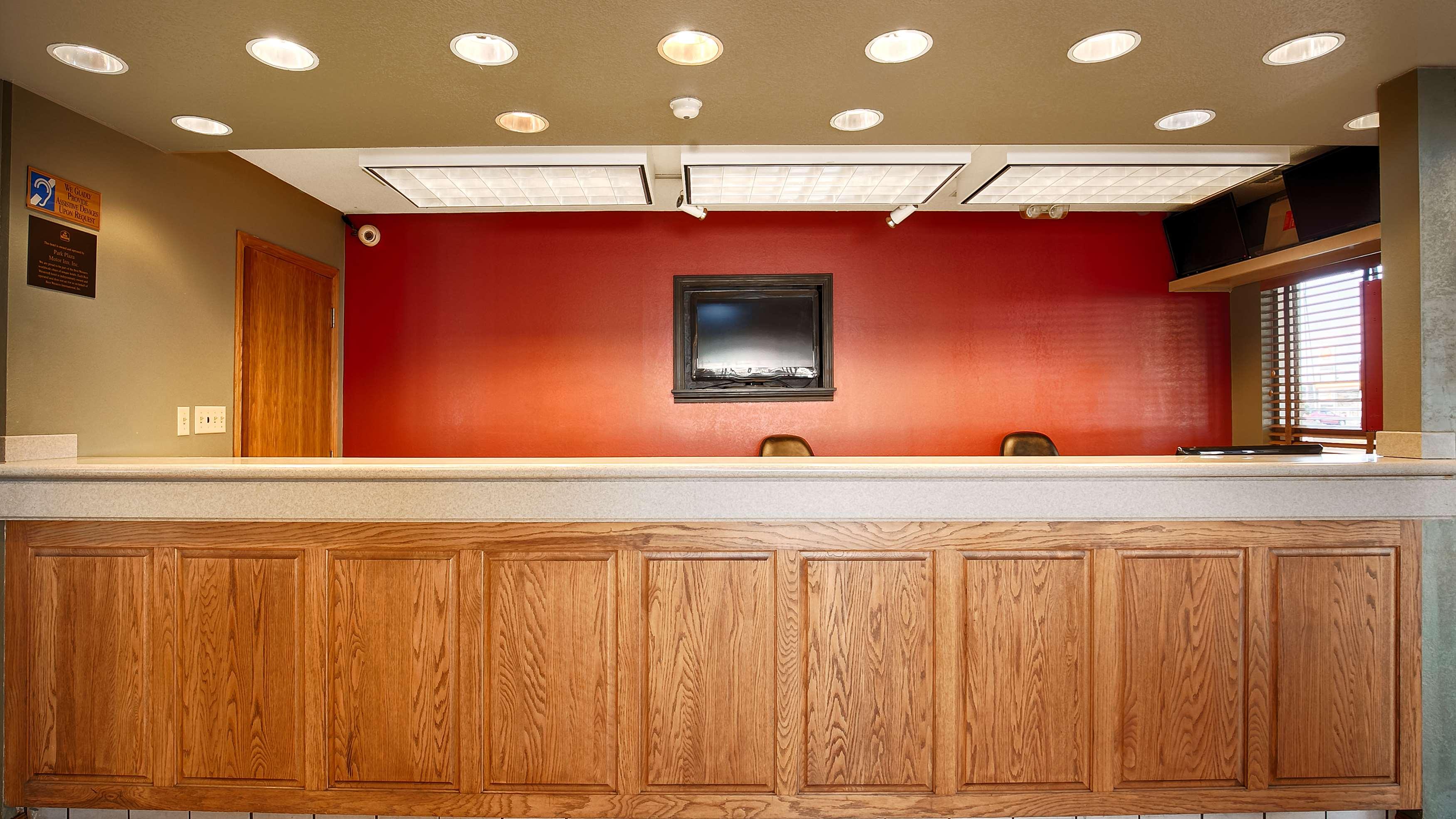 Best Western University Inn — photo 3