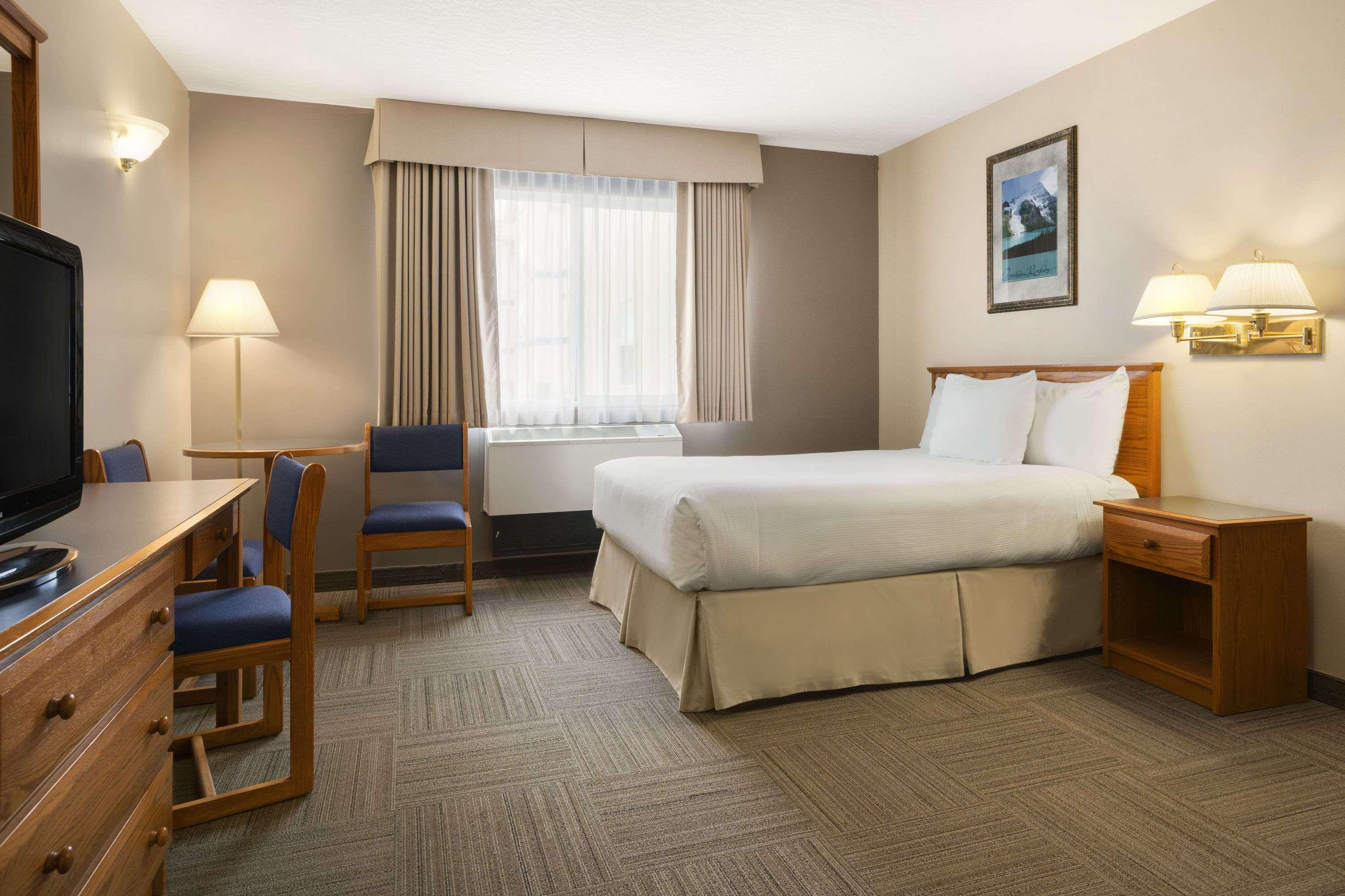 Days Inn Hinton — photo 4