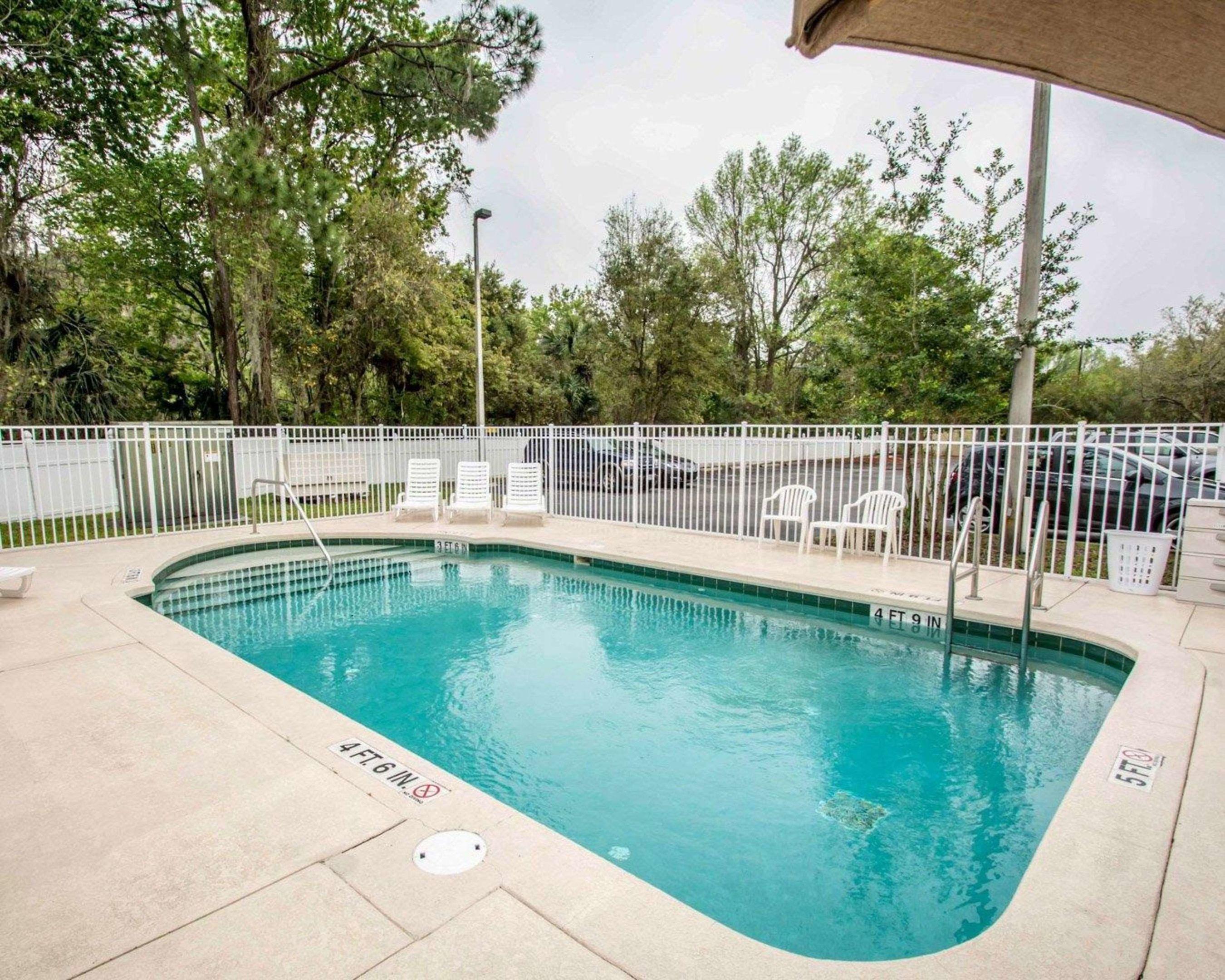 Comfort Inn & Suites I-95 - Outlet Mall — photo 4