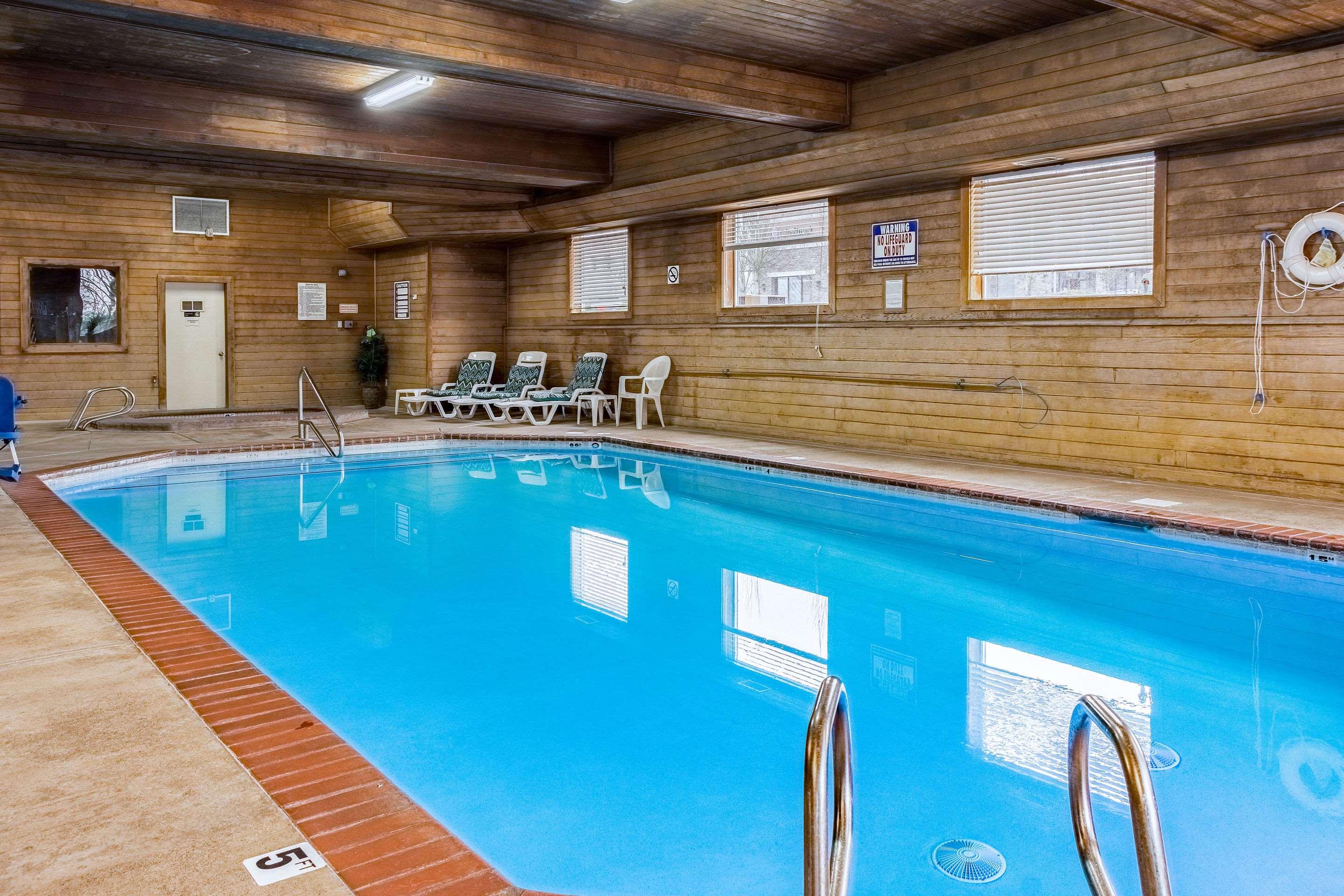Quality Inn & Suites Vancouver North — photo 4