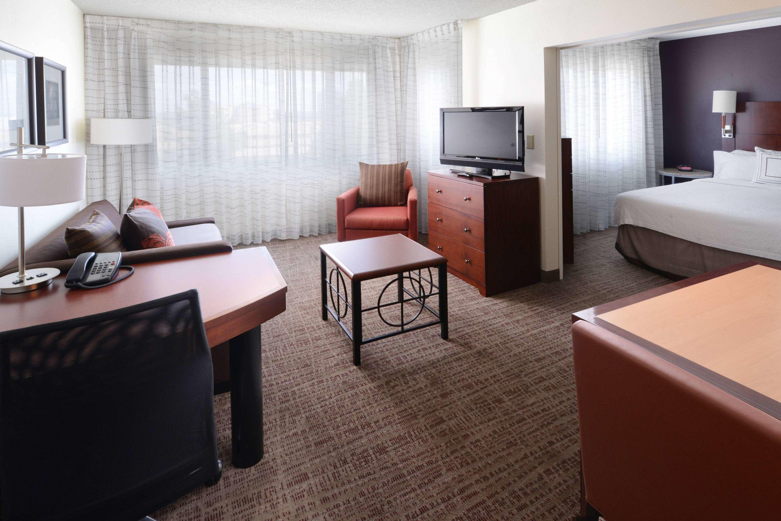 Sonesta ES Suites Dallas Central Expressway — photo 4