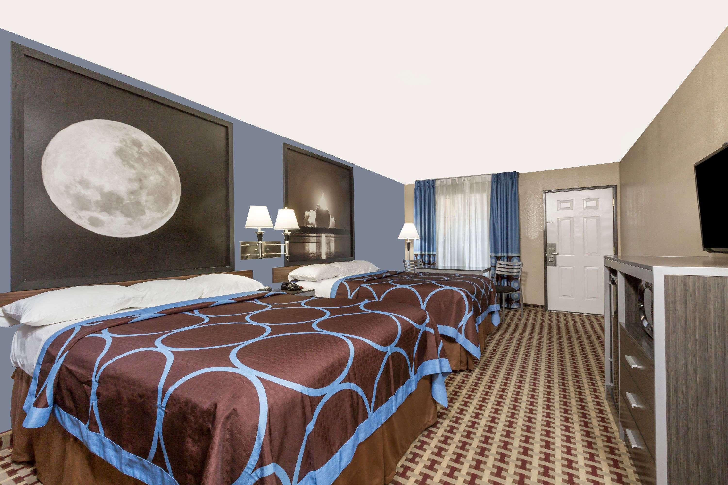 Super 8 by Wyndham Houston/NASA/Webster Area — photo 4
