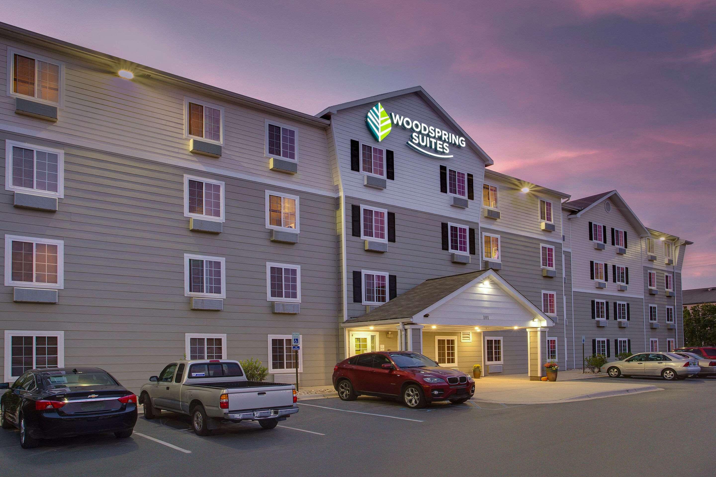 WoodSpring Suites Birmingham South — photo 3