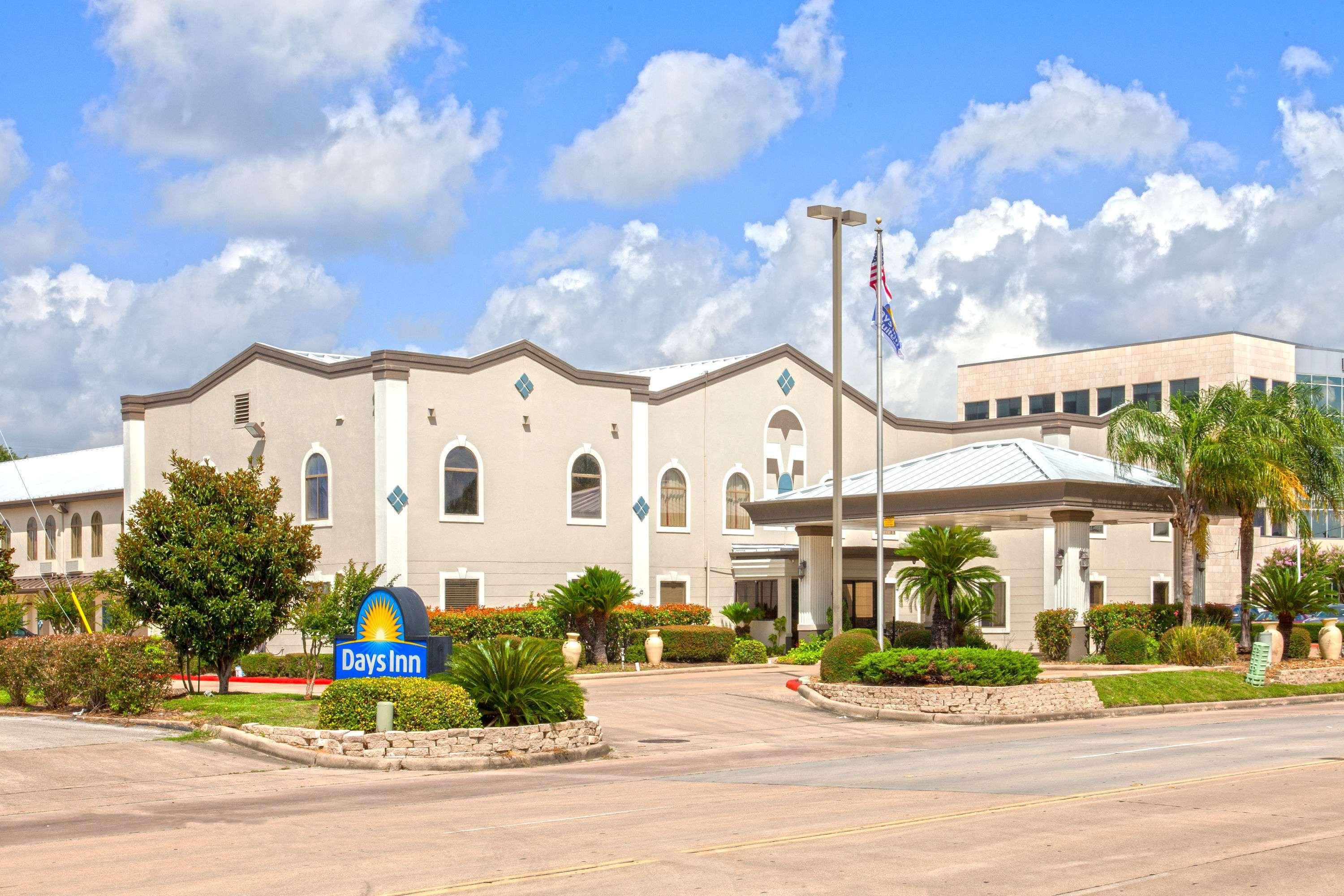 Days Inn & Suites Webster Nasa Clear Lake Houston