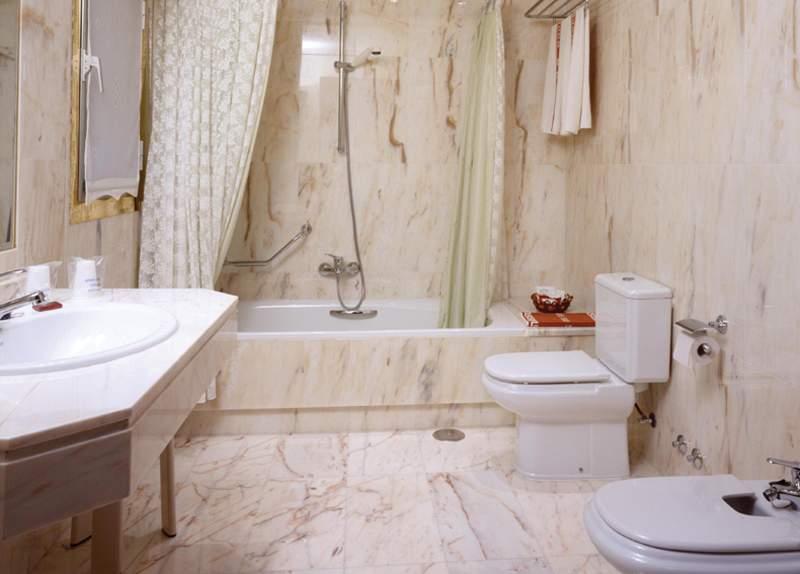 Hotel Castilla Vieja — photo 4
