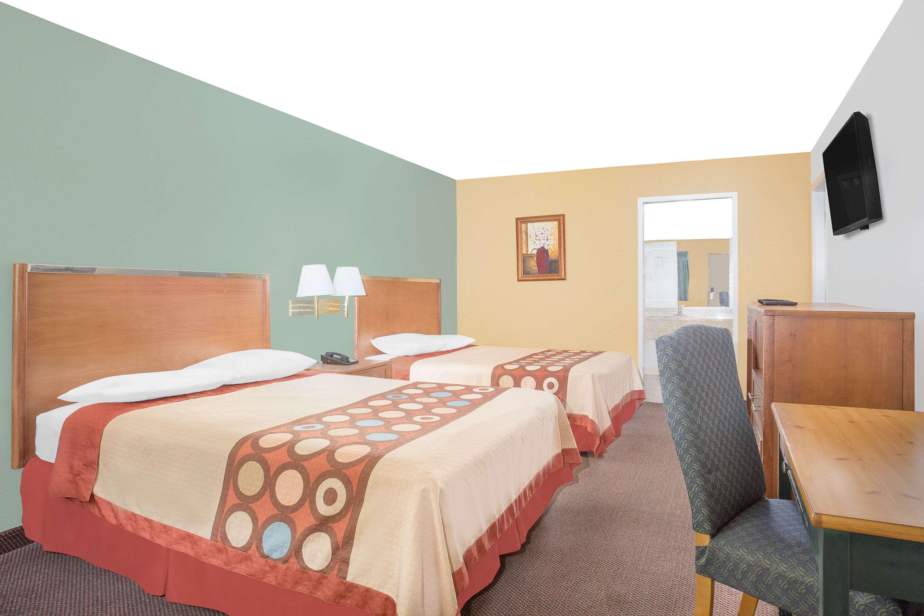 Super 8 by Wyndham St. George UT — photo 5