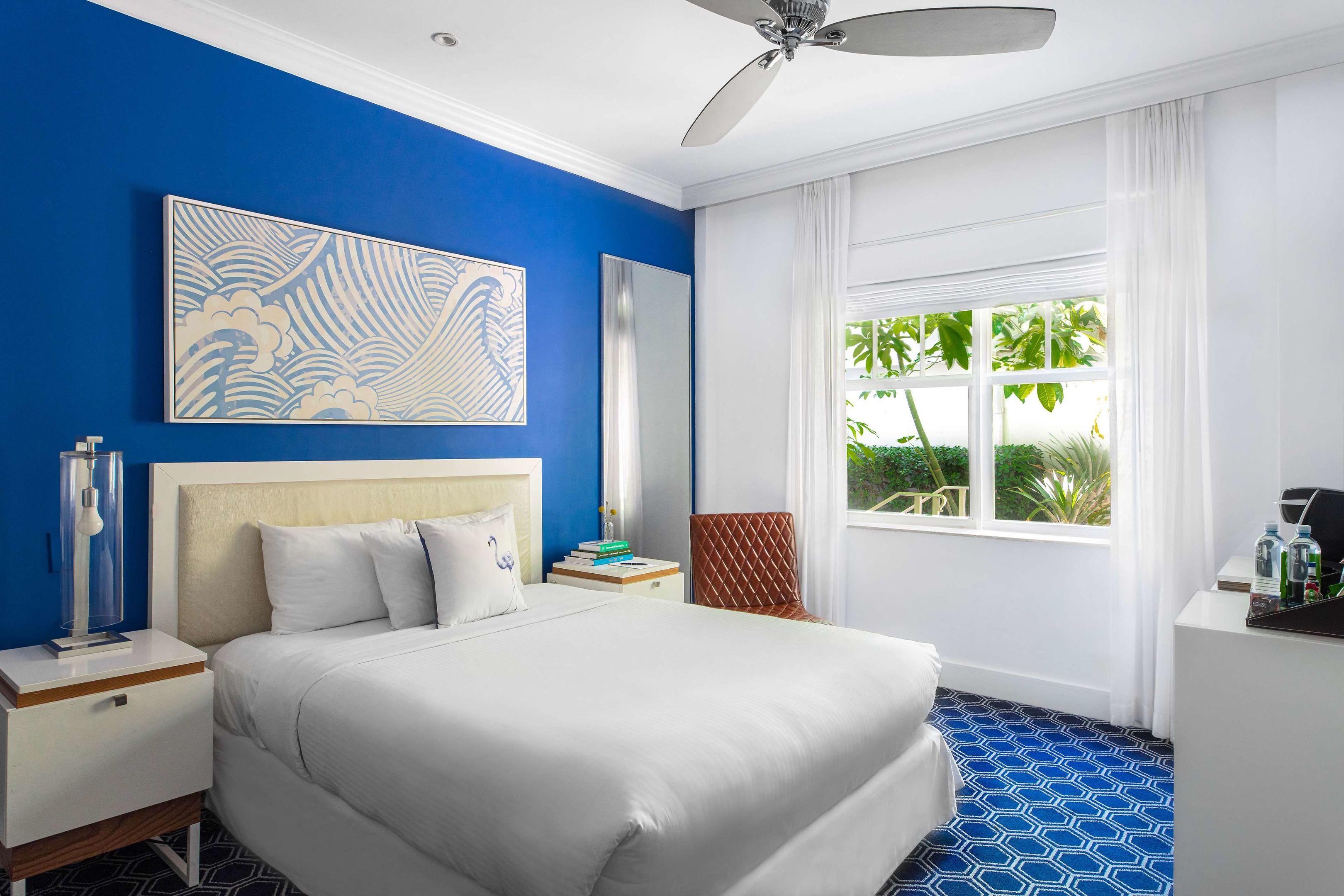 Blue Moon Hotel — photo 4