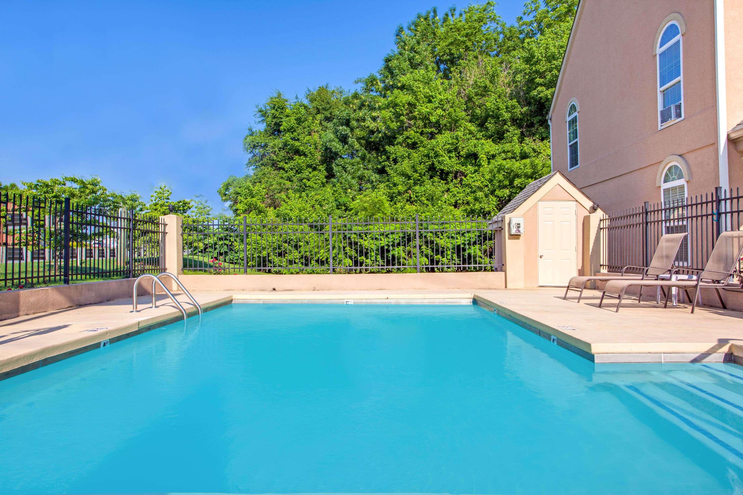 Days Inn Canton — photo 5