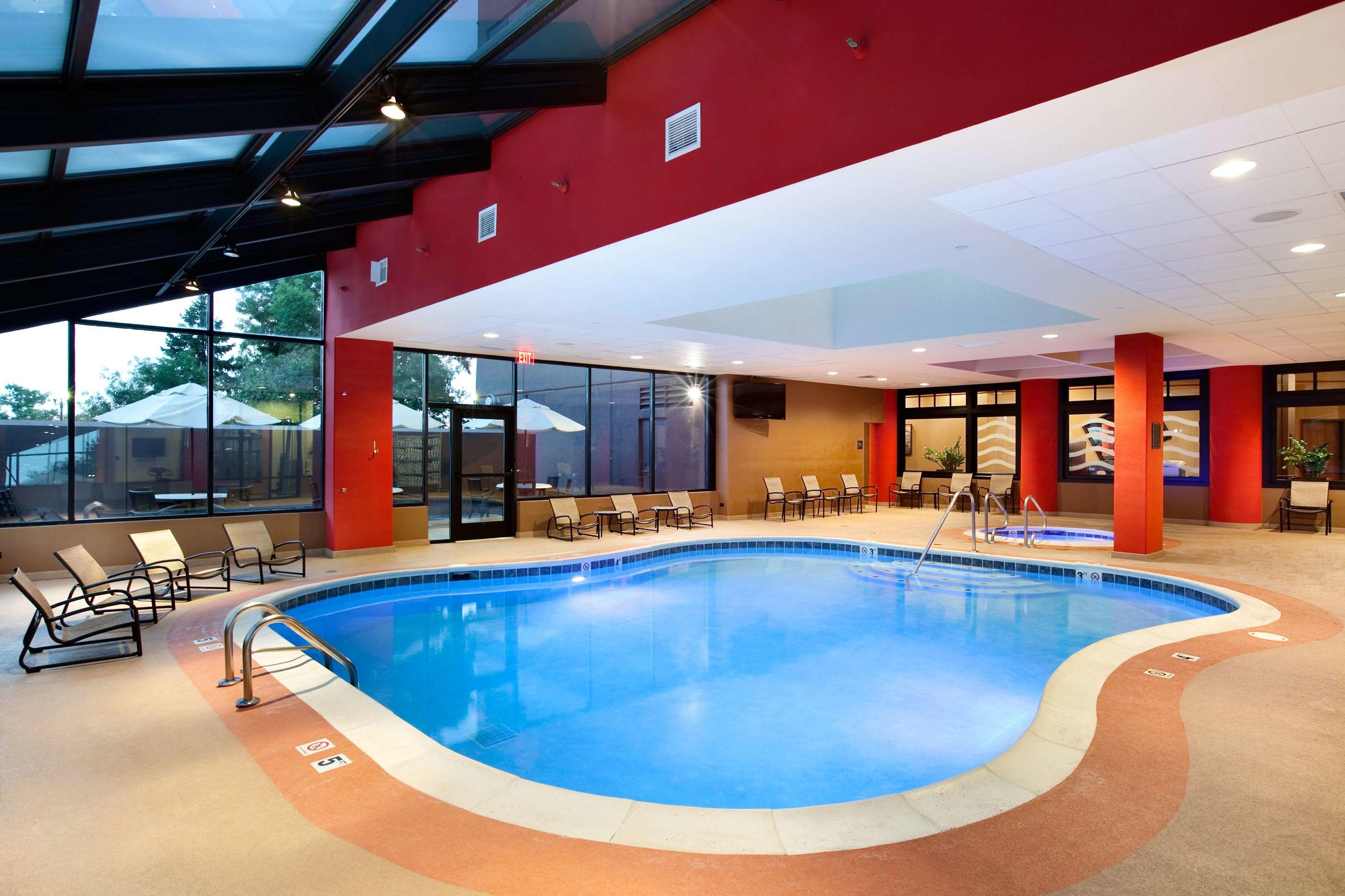 Hilton Chicago/Oak Brook Suites — photo 5