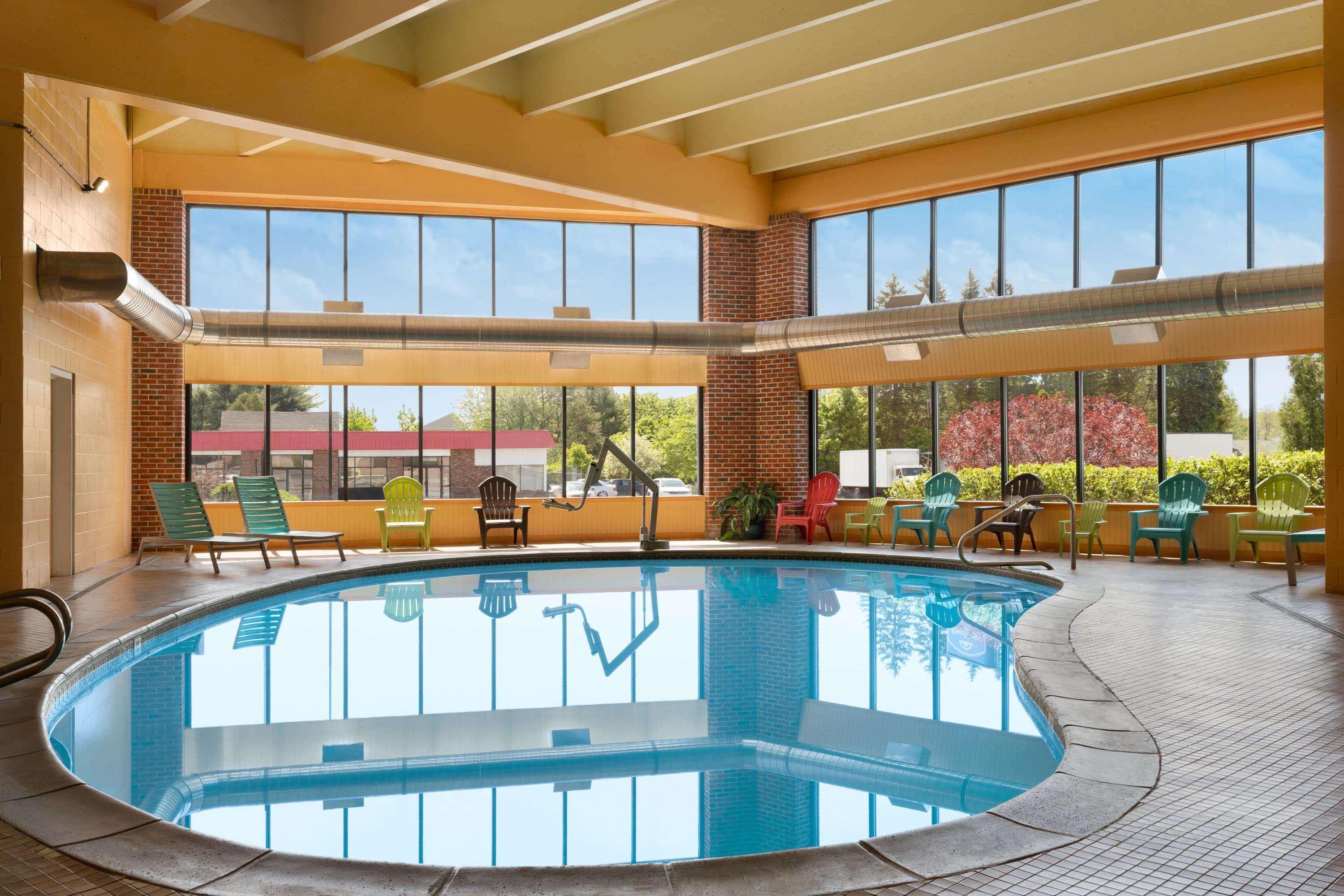 Howard Johnson Hotel South Portland — photo 5