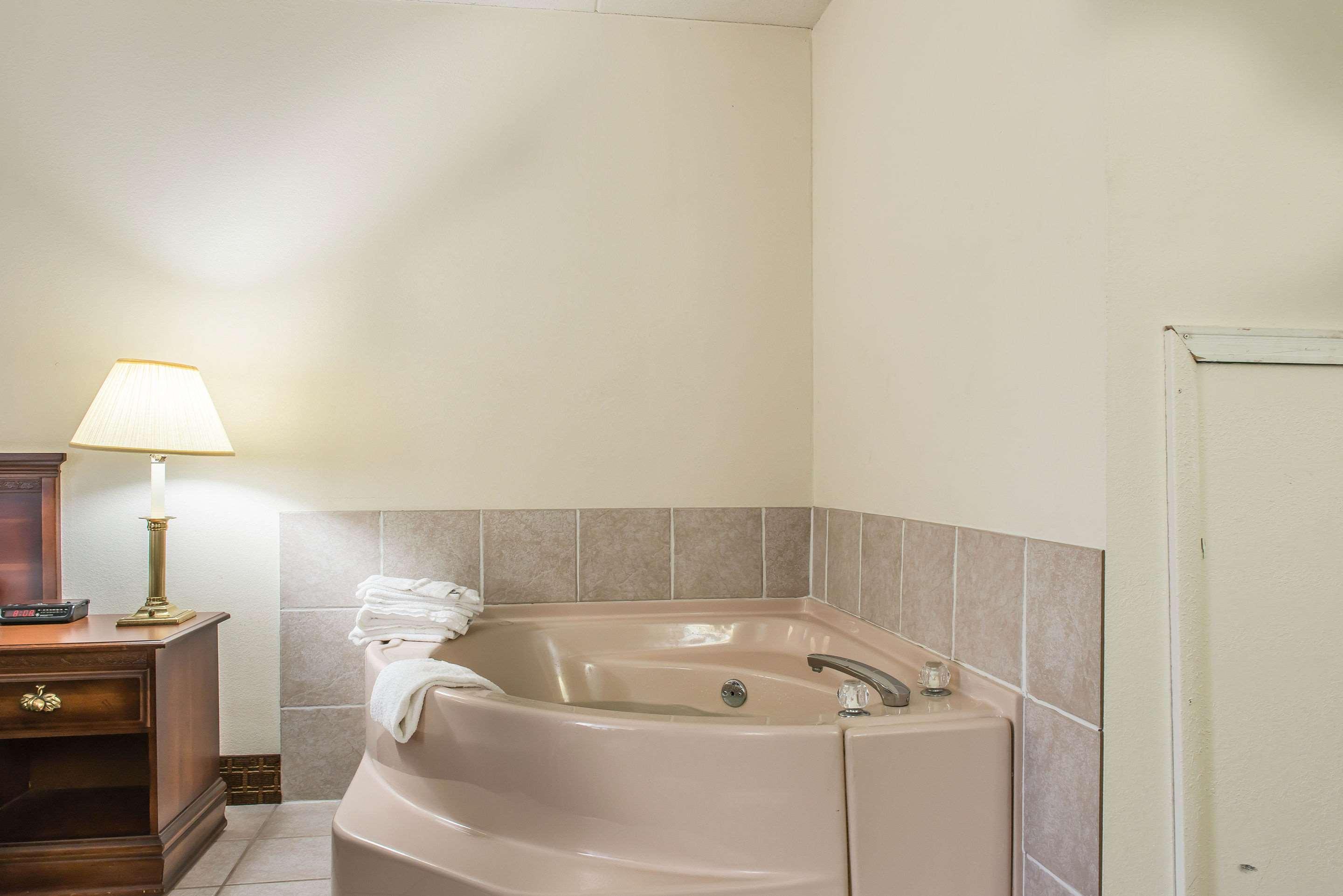 Rodeway Inn — photo 4