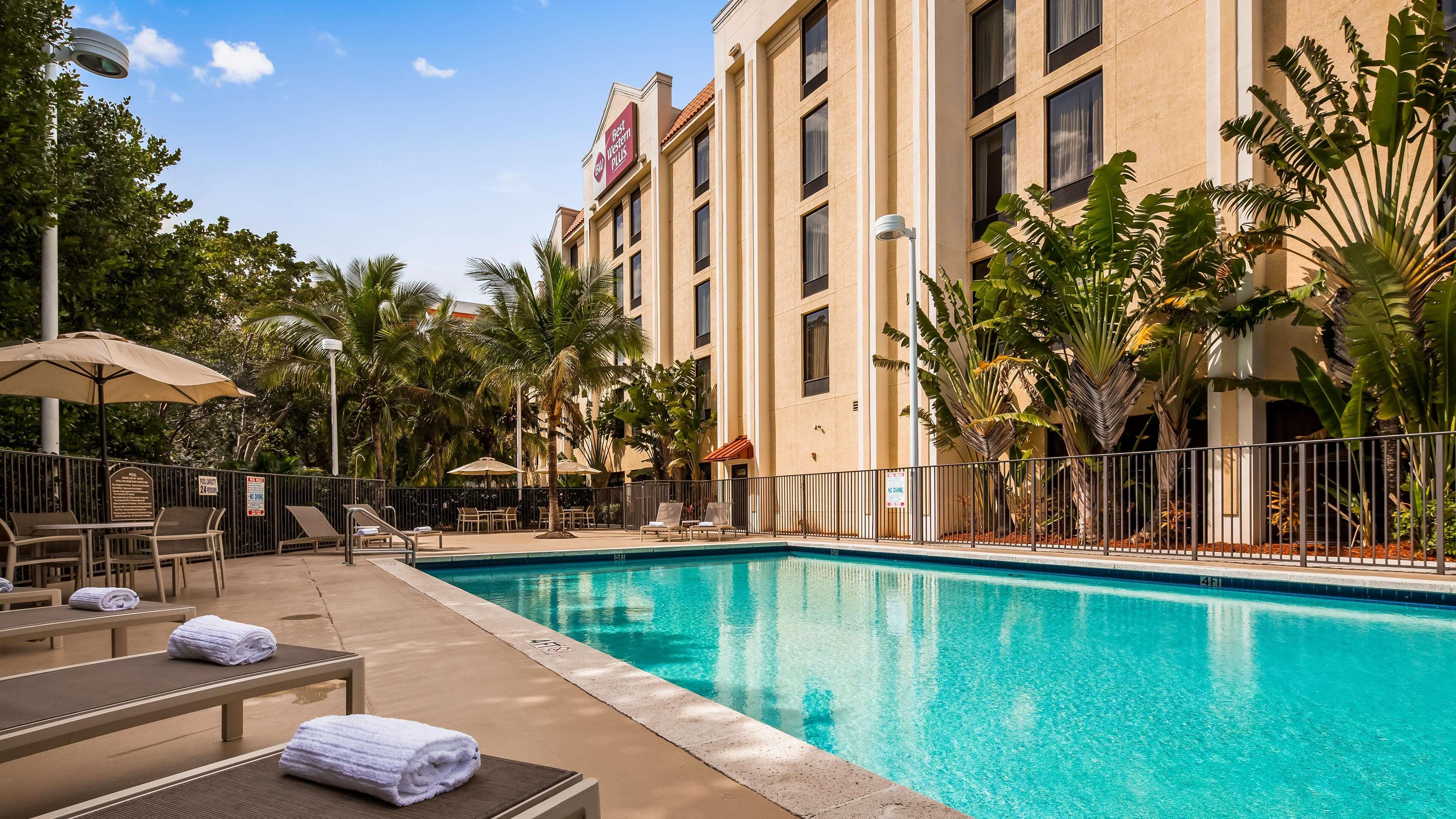 Best Western Plus Kendall Hotel & Suites — photo 4