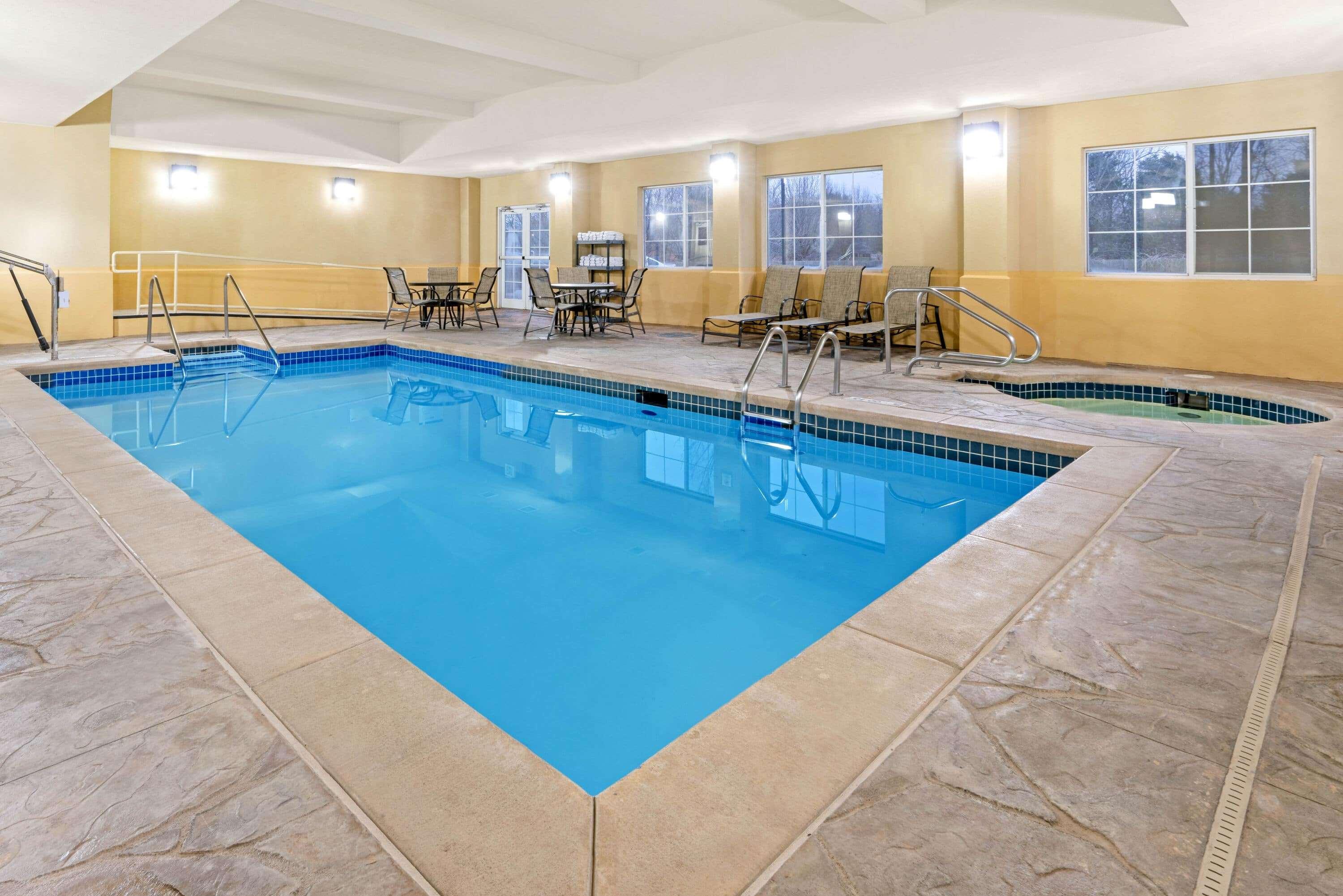 La Quinta Inn and Suites Stillwater — photo 3