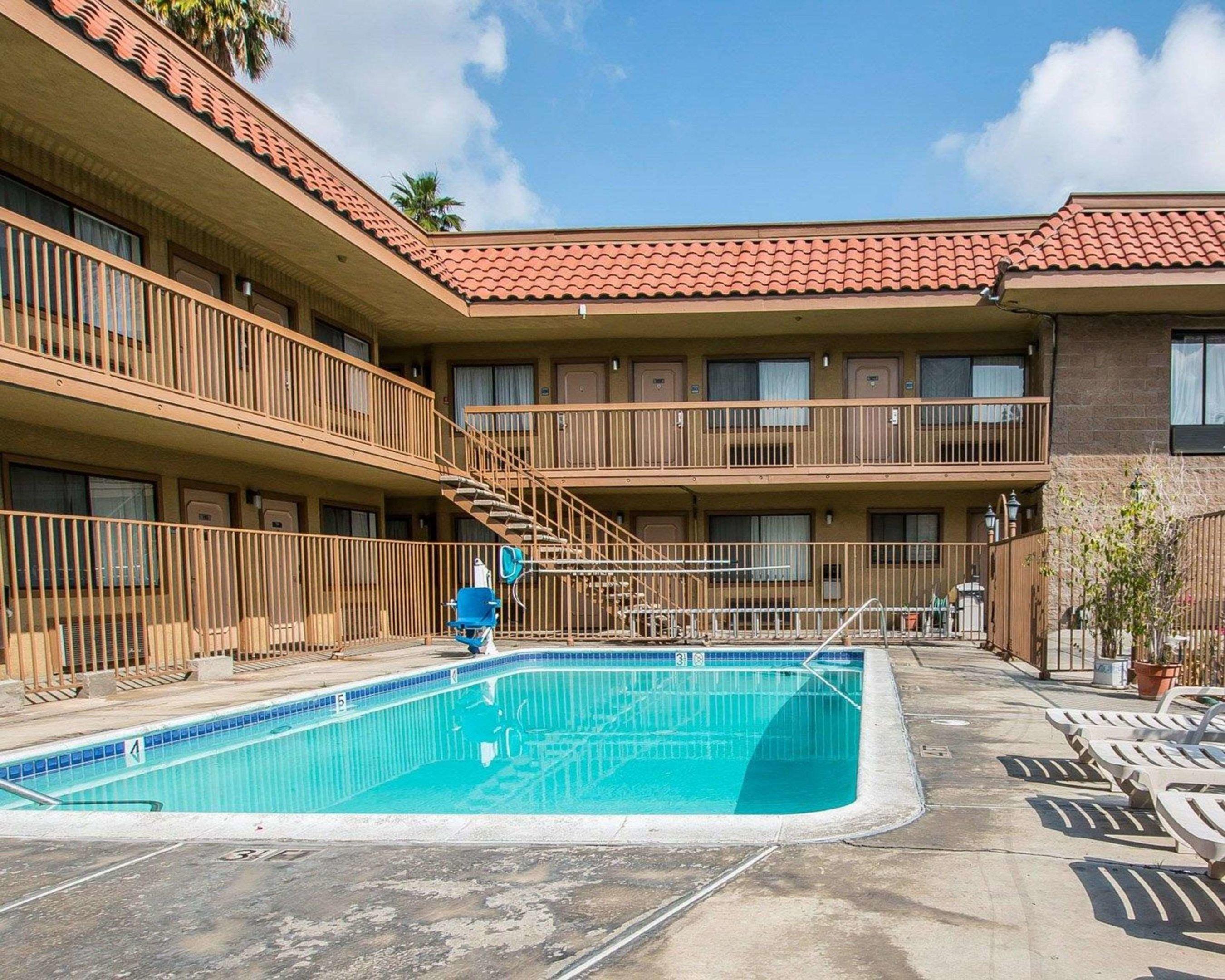 Rodeway Inn Riverside — photo 4