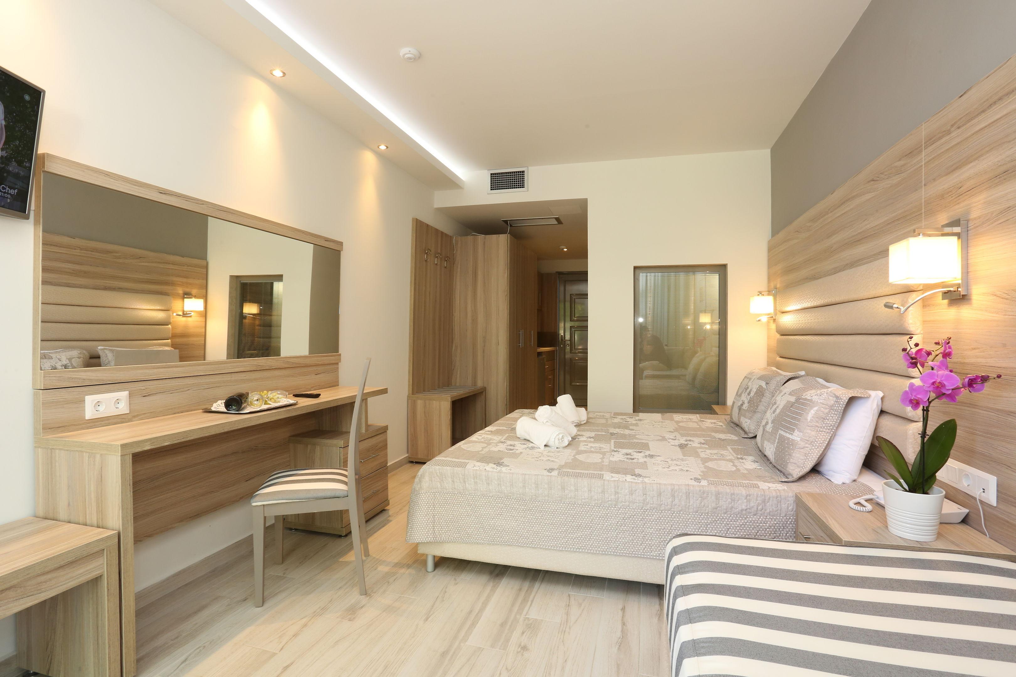 Dionysos Hotel & Studios — photo 4