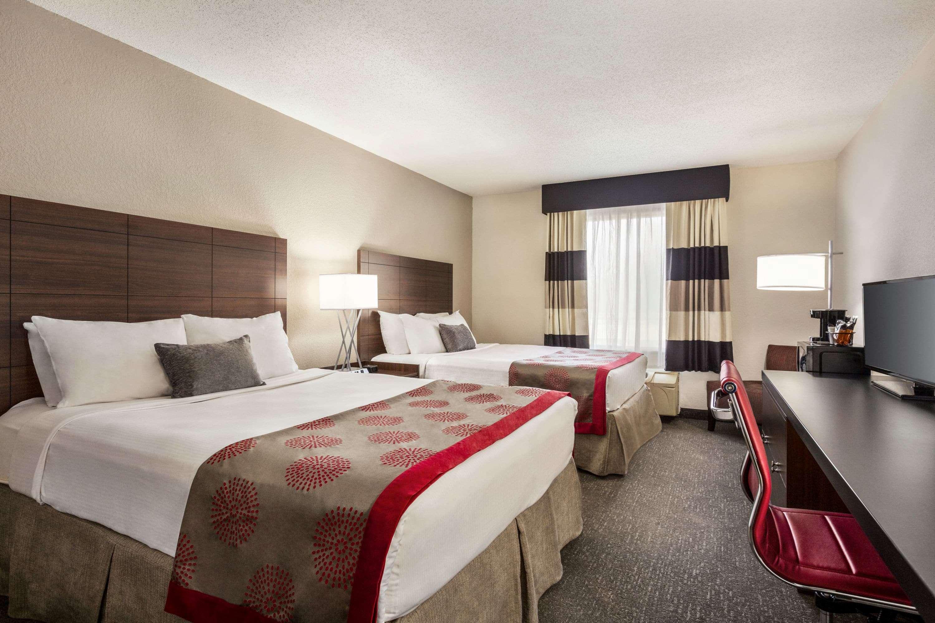 Ramada by Wyndham Sarasota — photo 5
