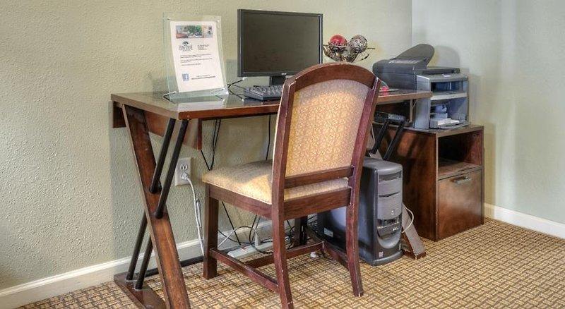 Home-Towne Suites Greenville — photo 5