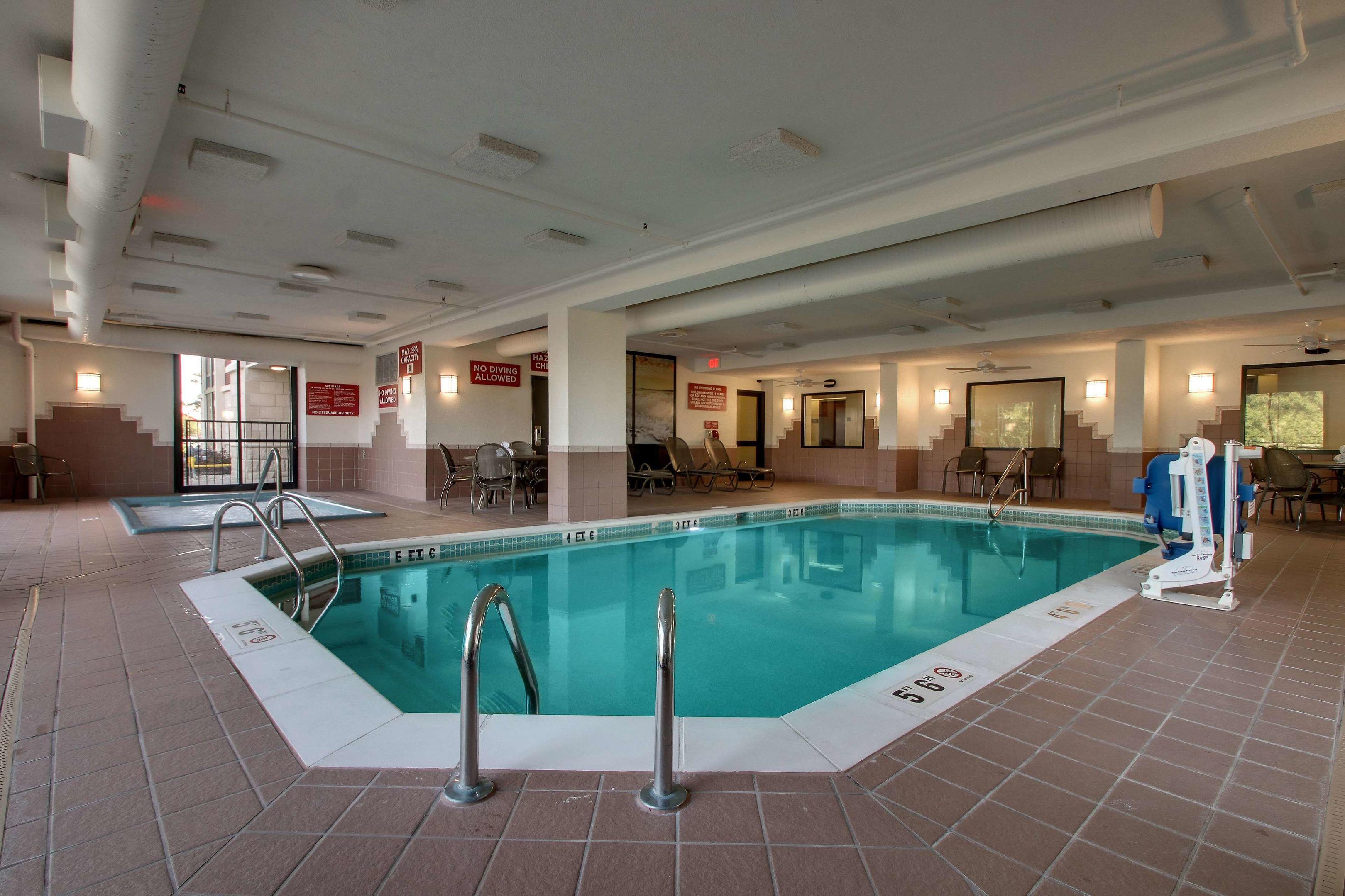Drury Inn & Suites East Evansville — photo 3