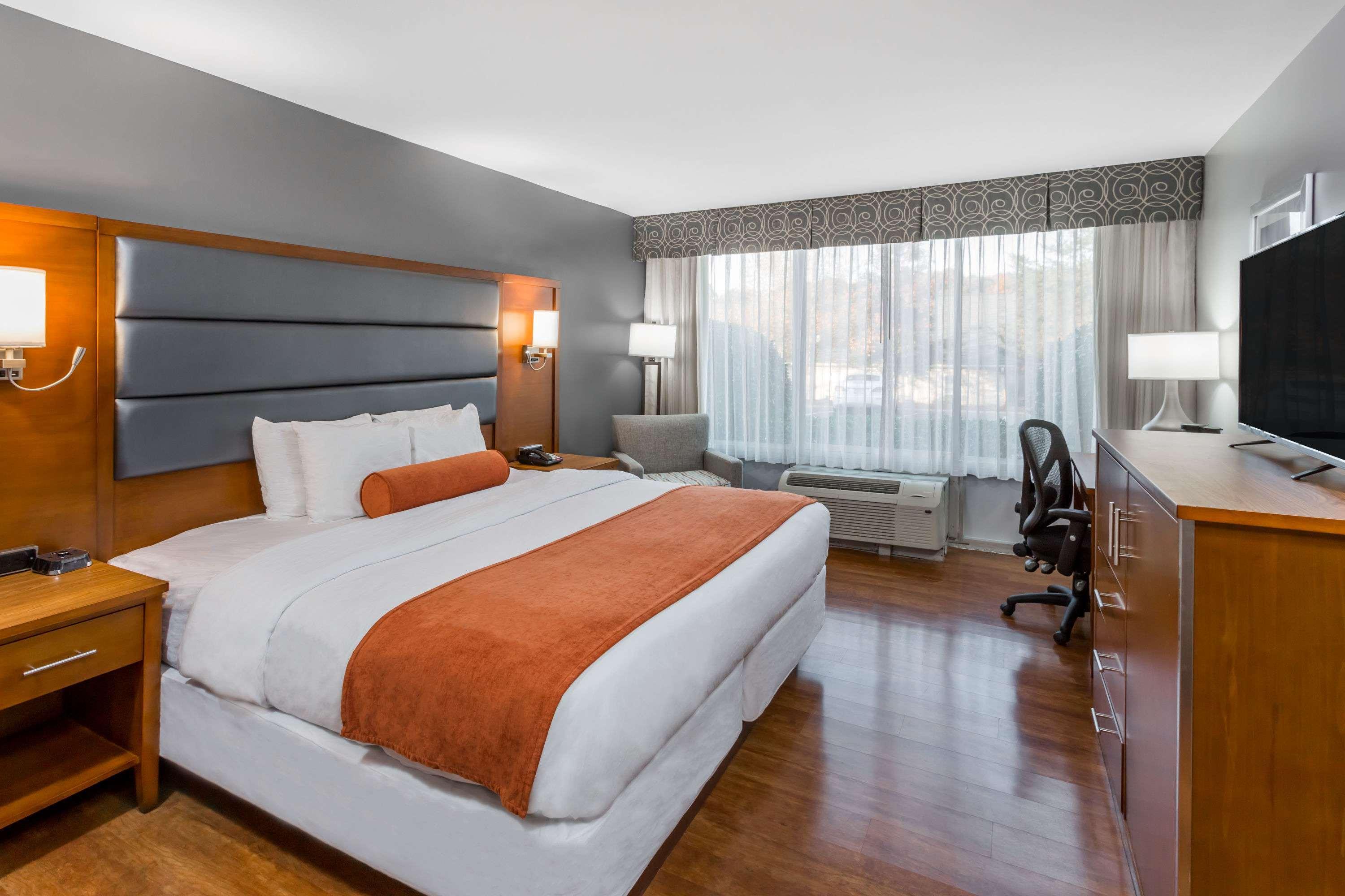 Wyndham Garden Greensboro — photo 3