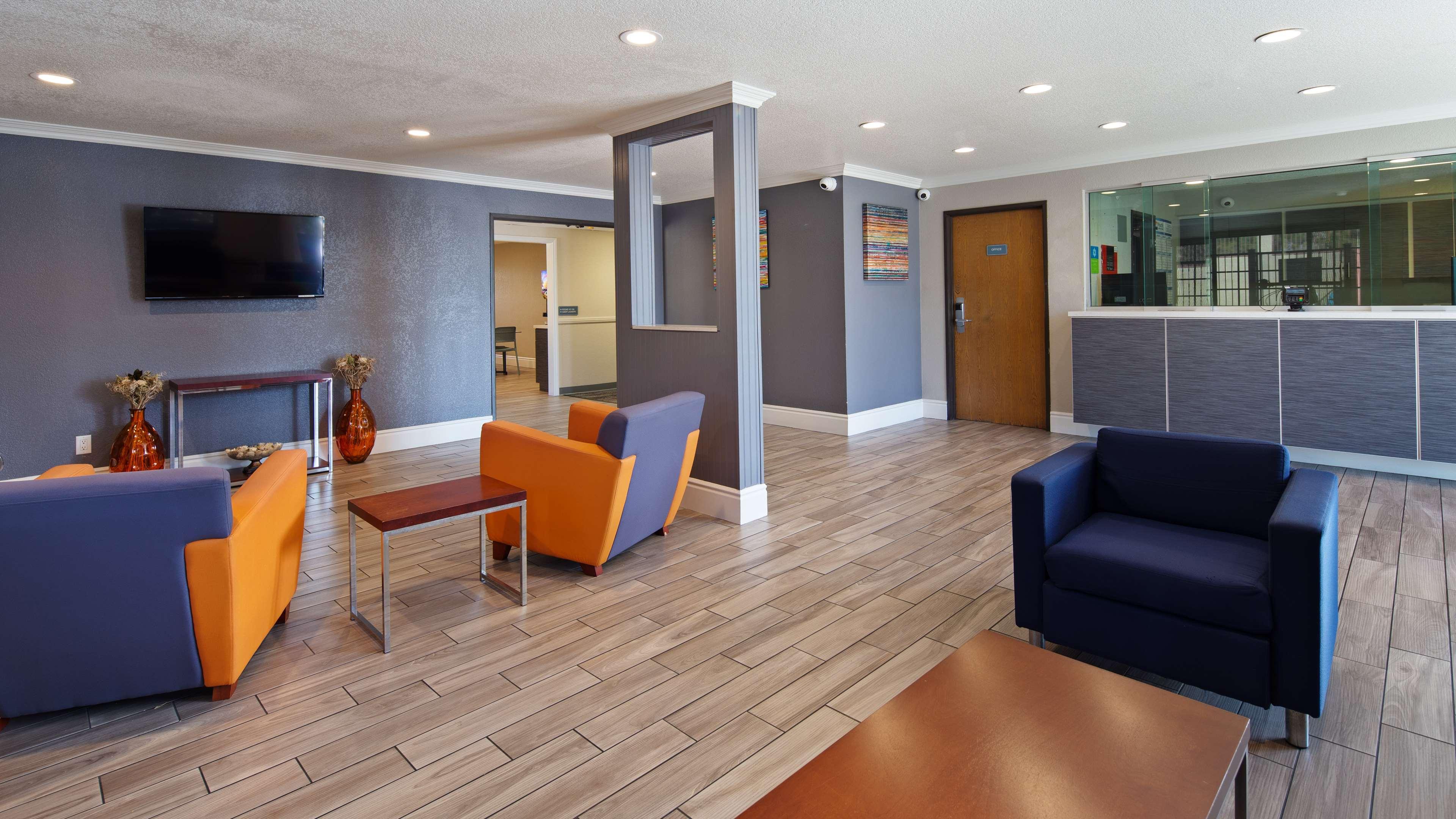 SureStay Hotel by Best Western Fontana — photo 5