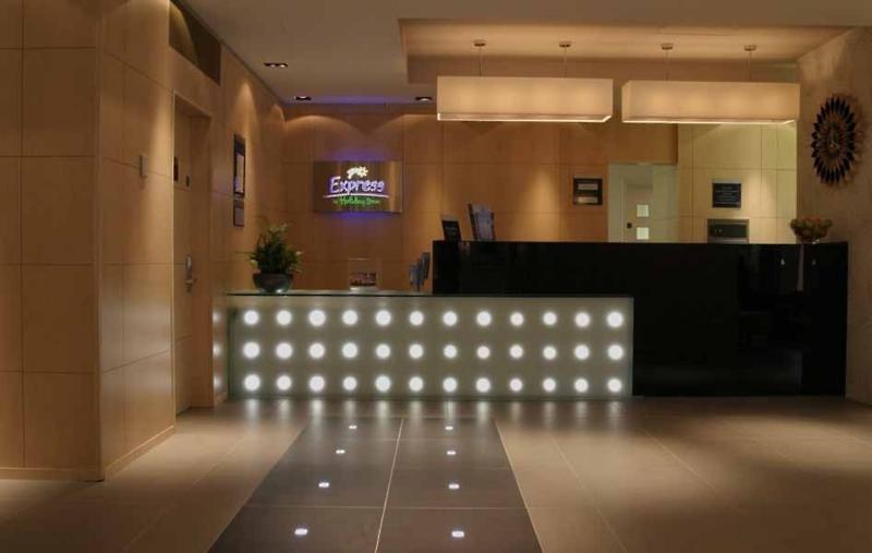 Holiday Inn Express Redditch — photo 4
