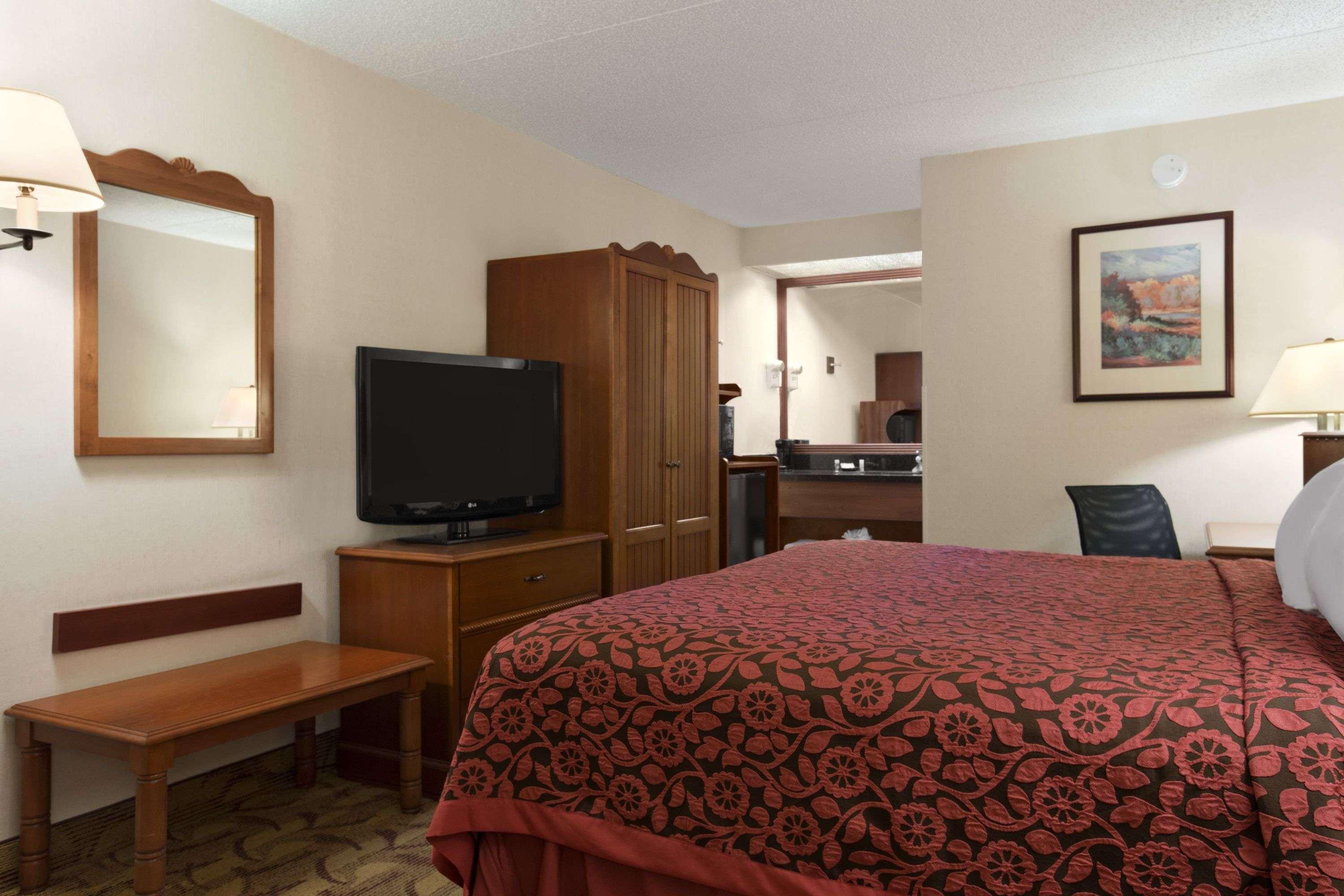 Days Inn by Wyndham Las Cruces — photo 5