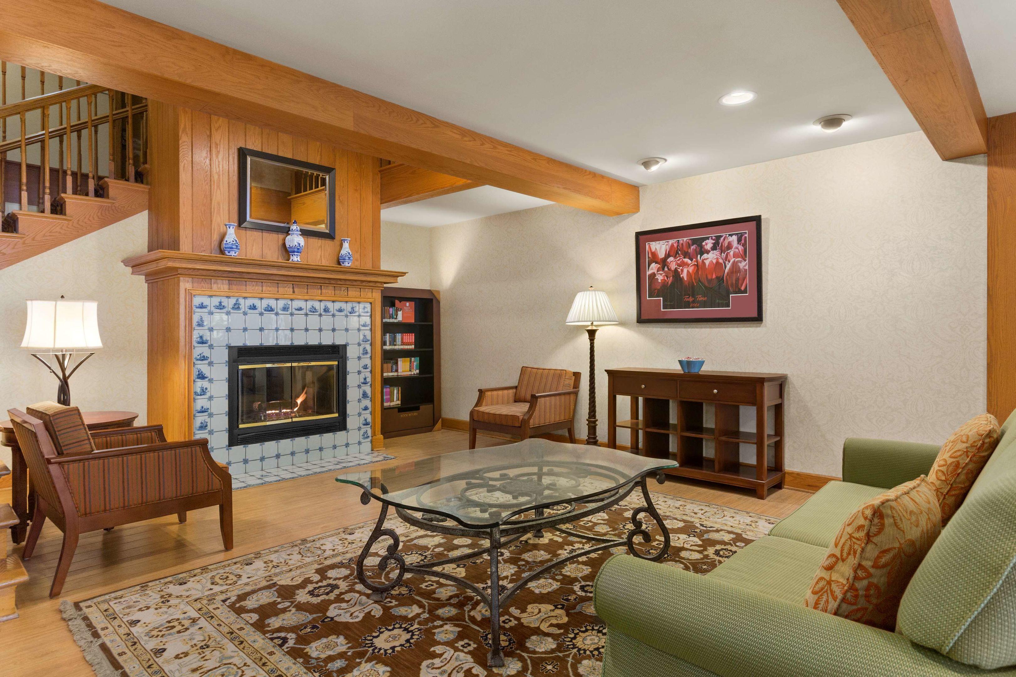 Country Inn & Suites by Radisson, Holland, MI — photo 4