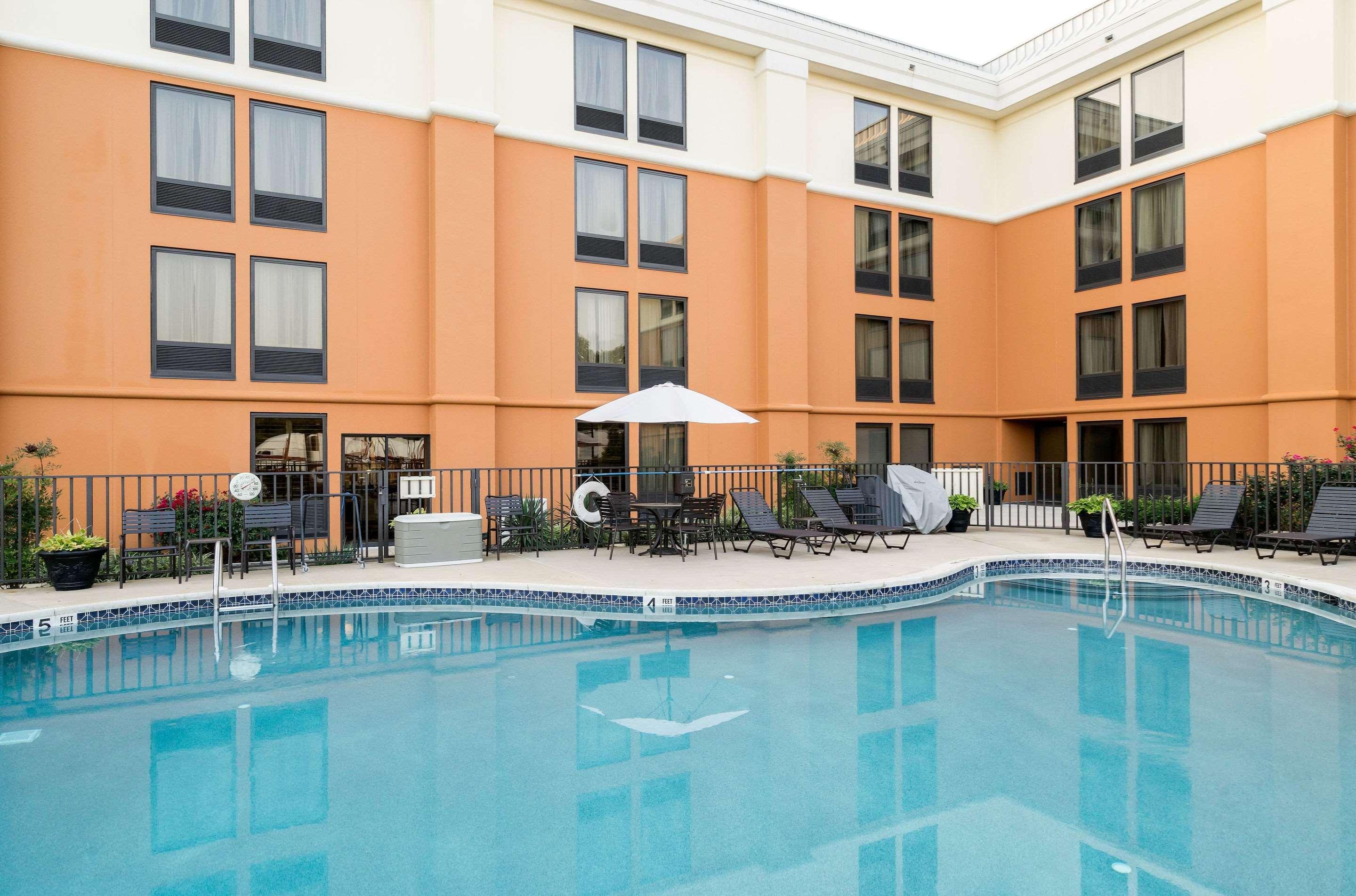 Comfort Inn & Suites — photo 5