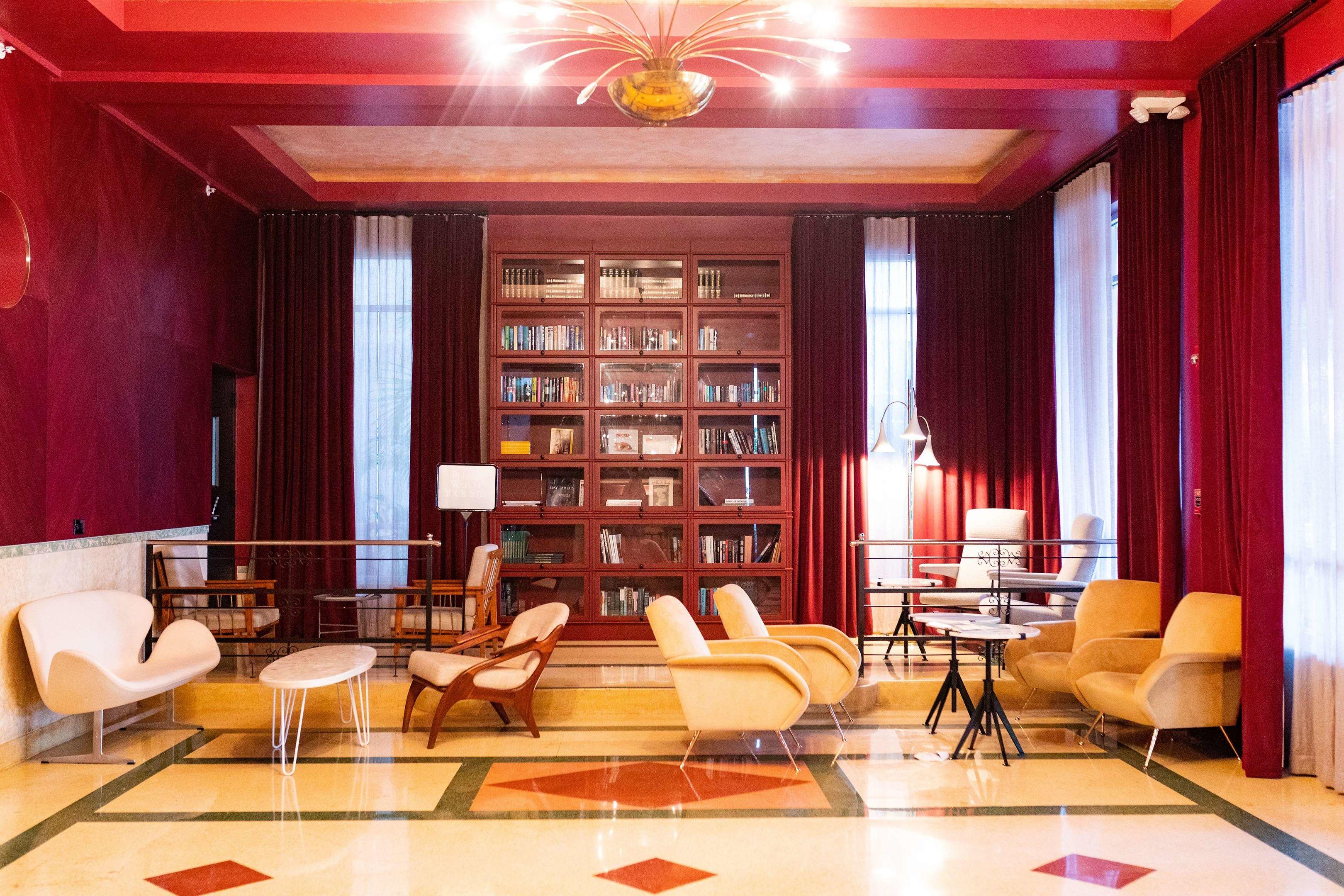 Crest Hotel Suites — photo 4