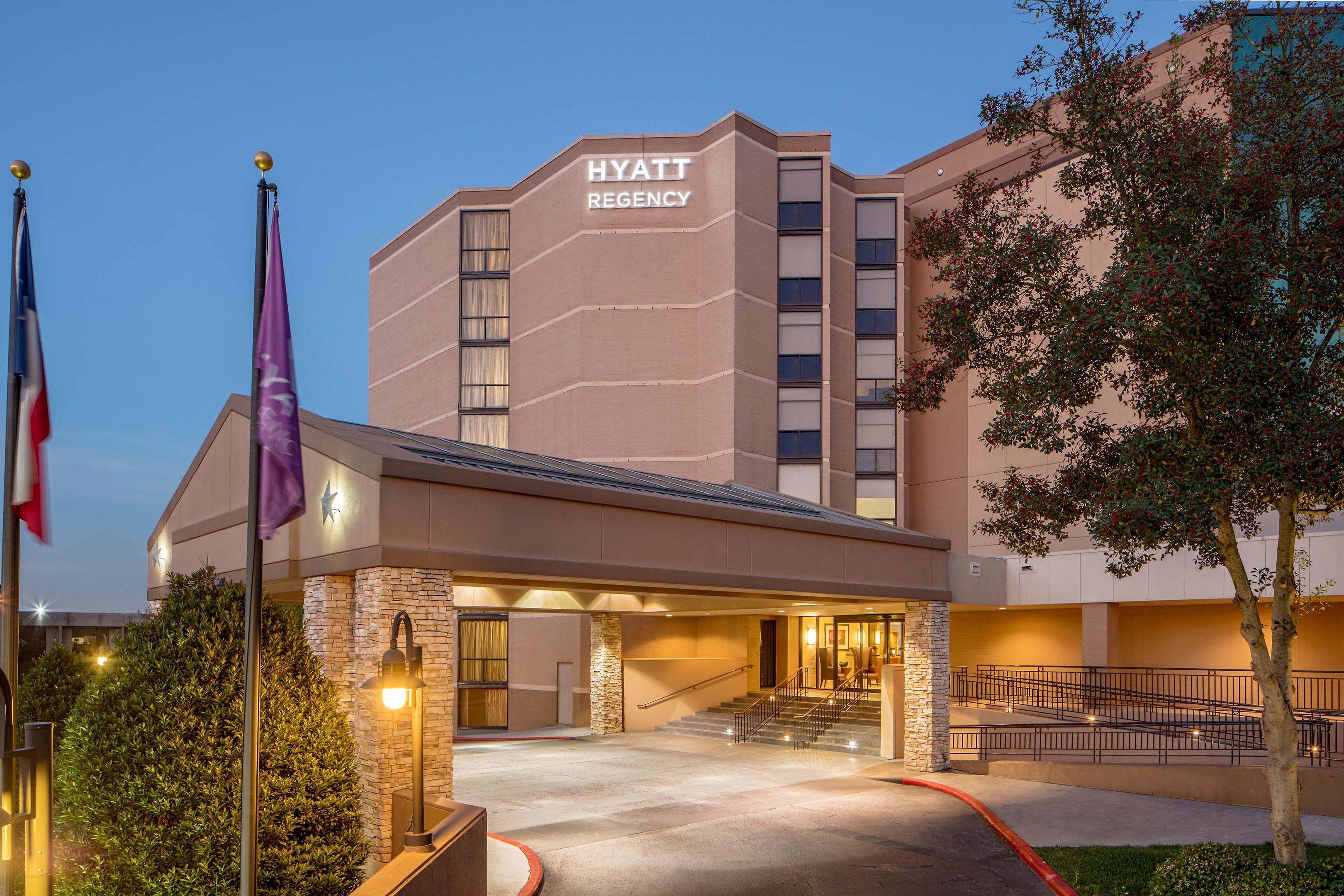 Hyatt Regency Houston Intercontinental Airport — photo 1
