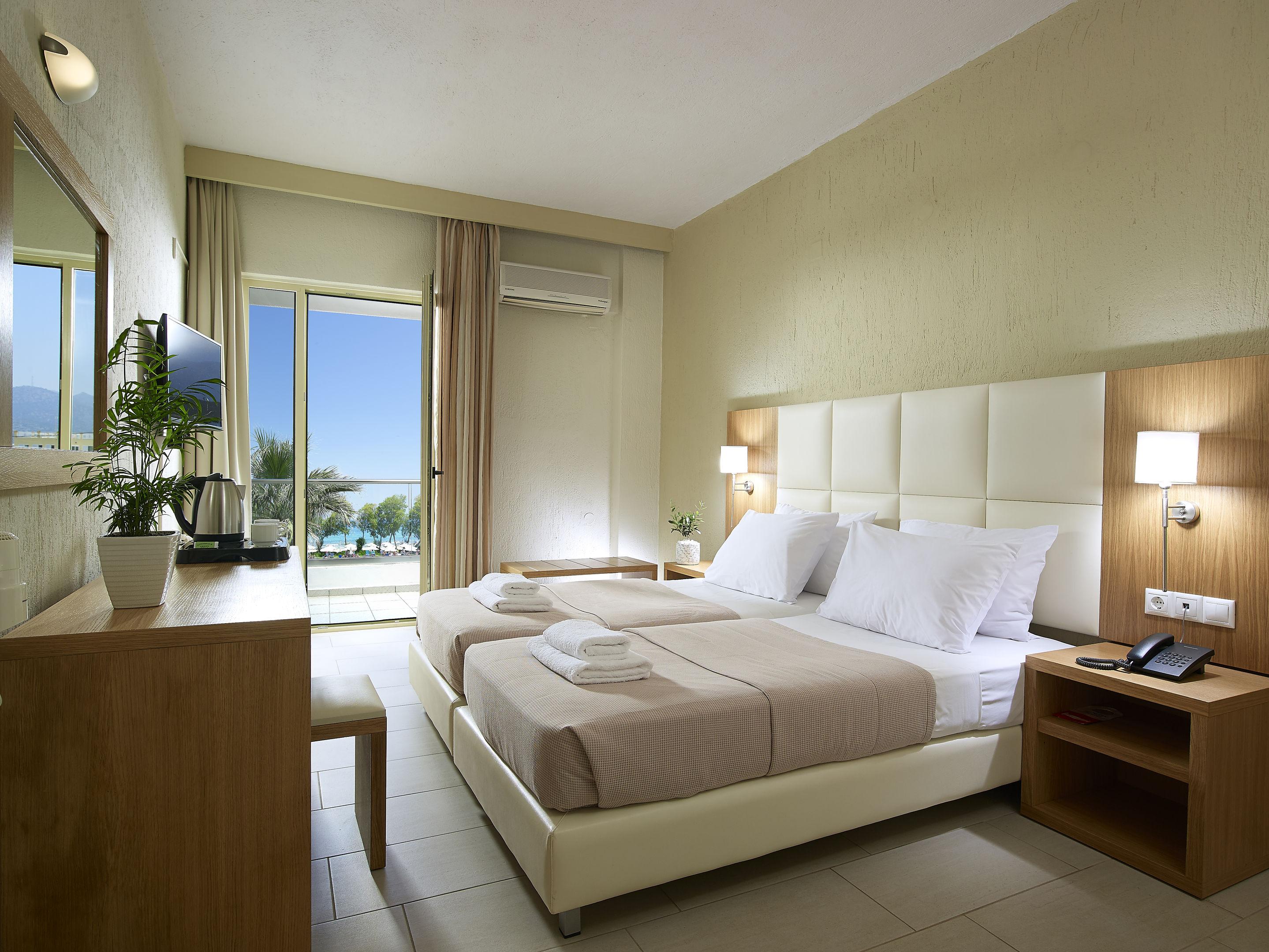 Malia Bay Beach Hotel & Bungalows — photo 4
