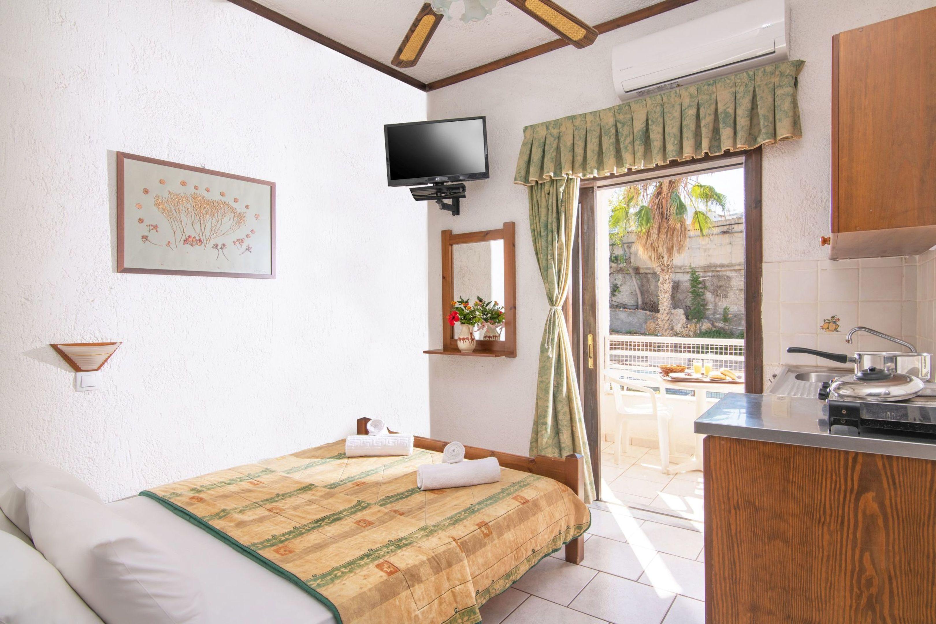 ILIOSTASI BEACH Apartments — photo 4